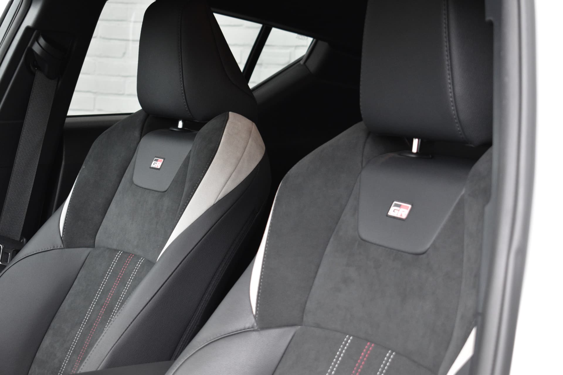 Toyota C-HR 1.8 Hybrid GR-Sport Limited Automaat 122pk thumbnail 21