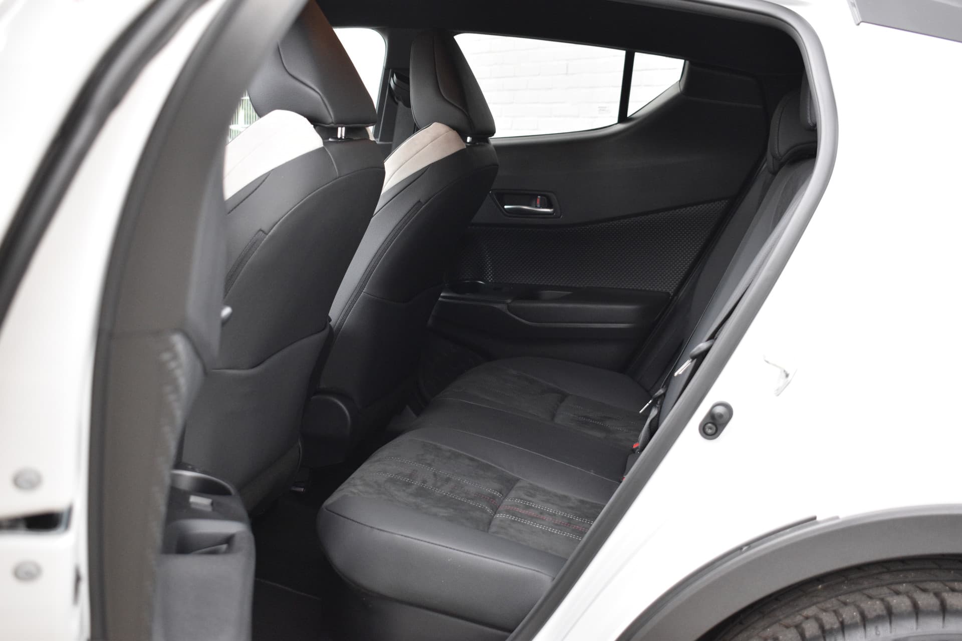 Toyota C-HR 1.8 Hybrid GR-Sport Limited Automaat 122pk thumbnail 22