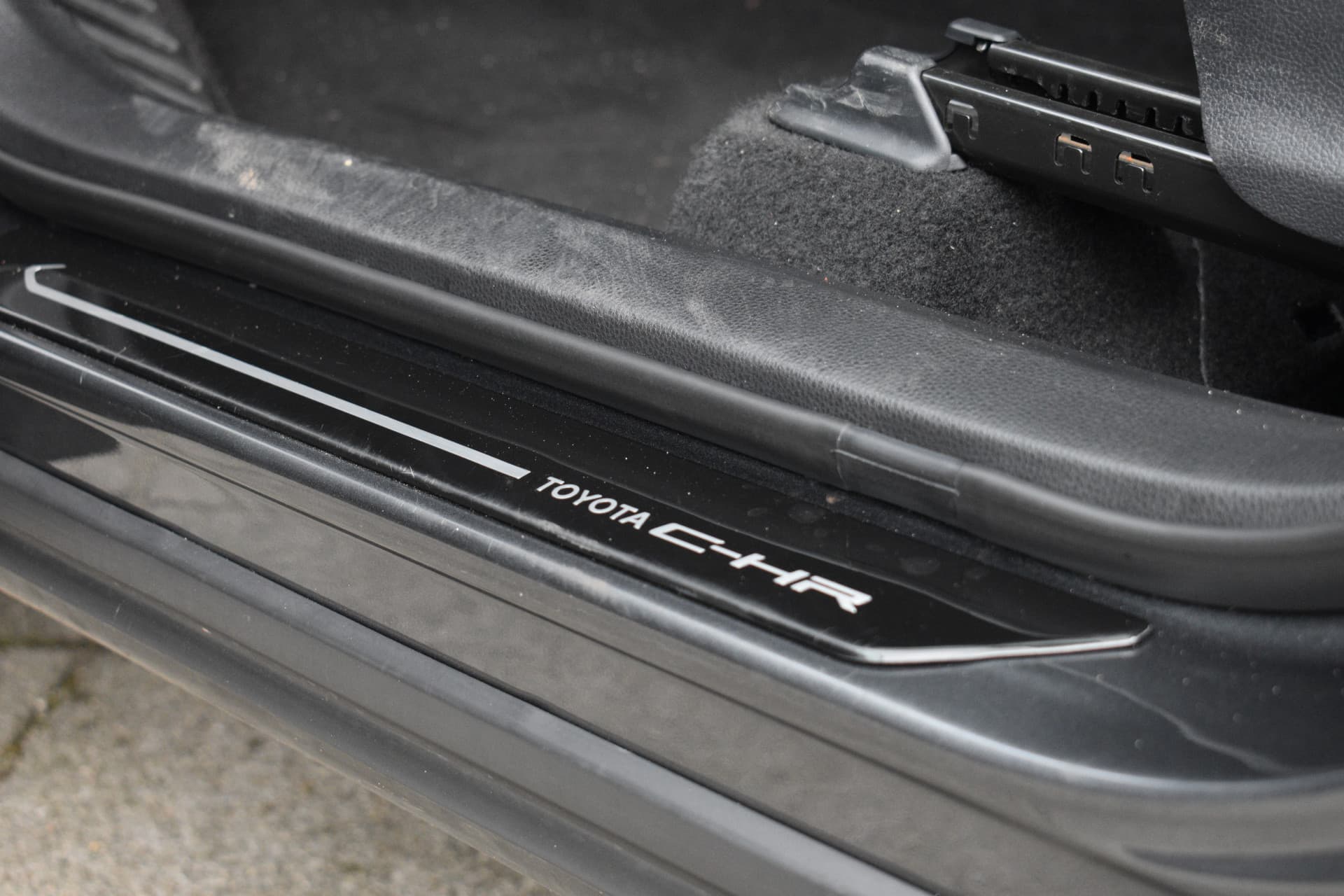 Toyota C-HR 1.8 Hybrid 140 Dynamic Plus Limited Automaat 140pk thumbnail 4