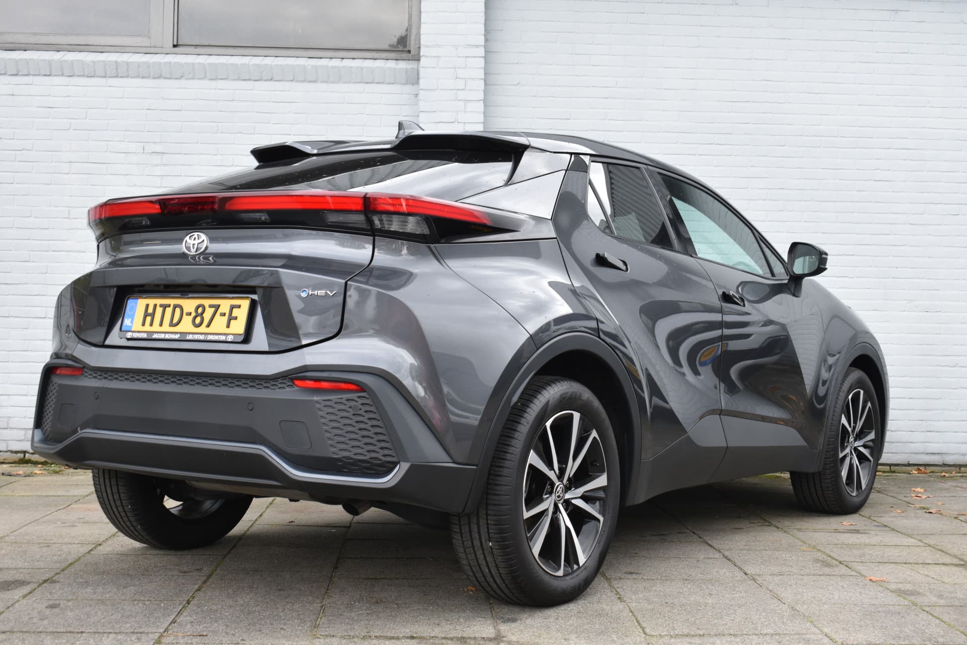 Toyota C-HR 1.8 Hybrid 140 Dynamic Plus Limited Automaat 140pk thumbnail 5