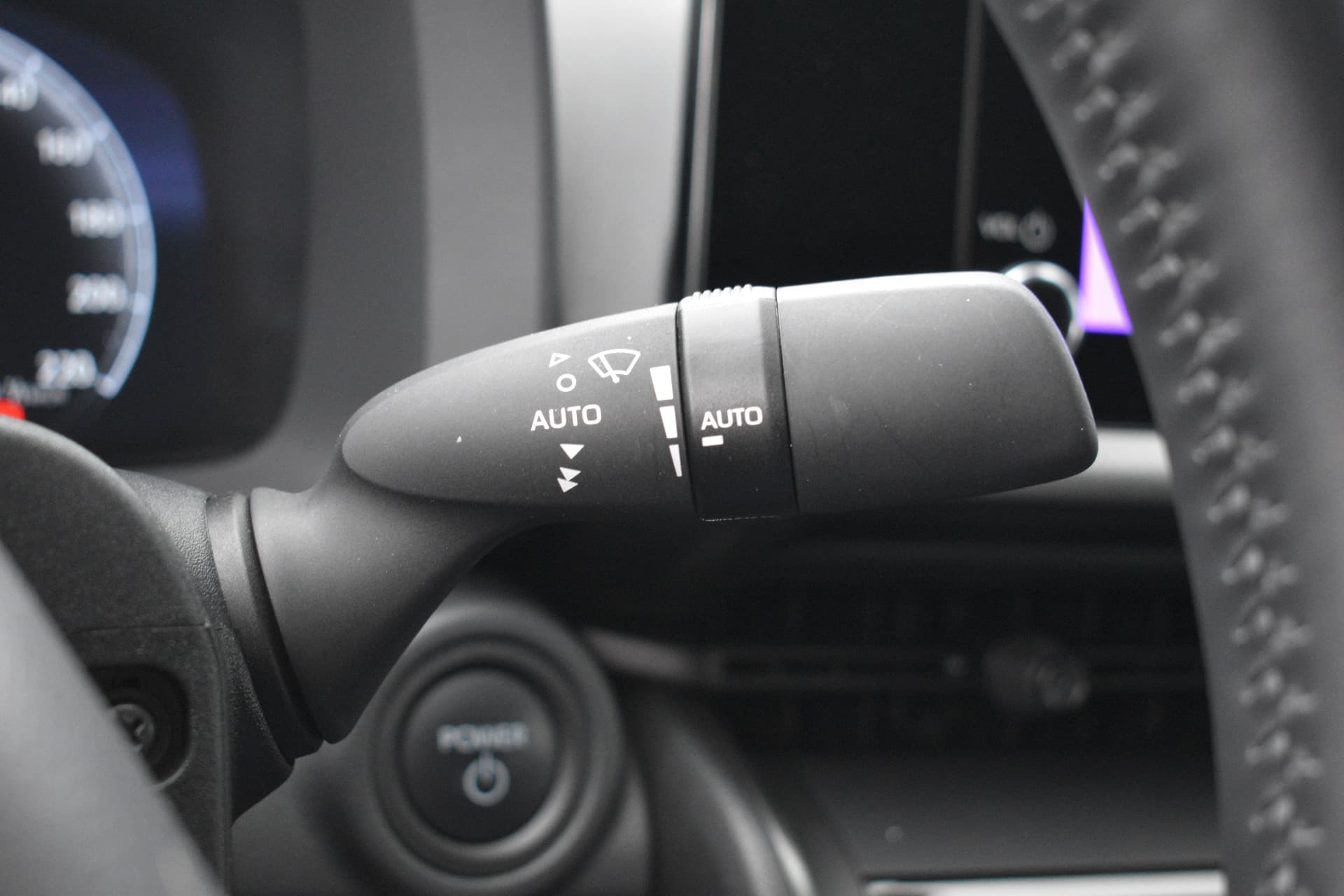 Toyota C-HR 1.8 Hybrid 140 Dynamic Plus Limited Automaat 140pk thumbnail 13