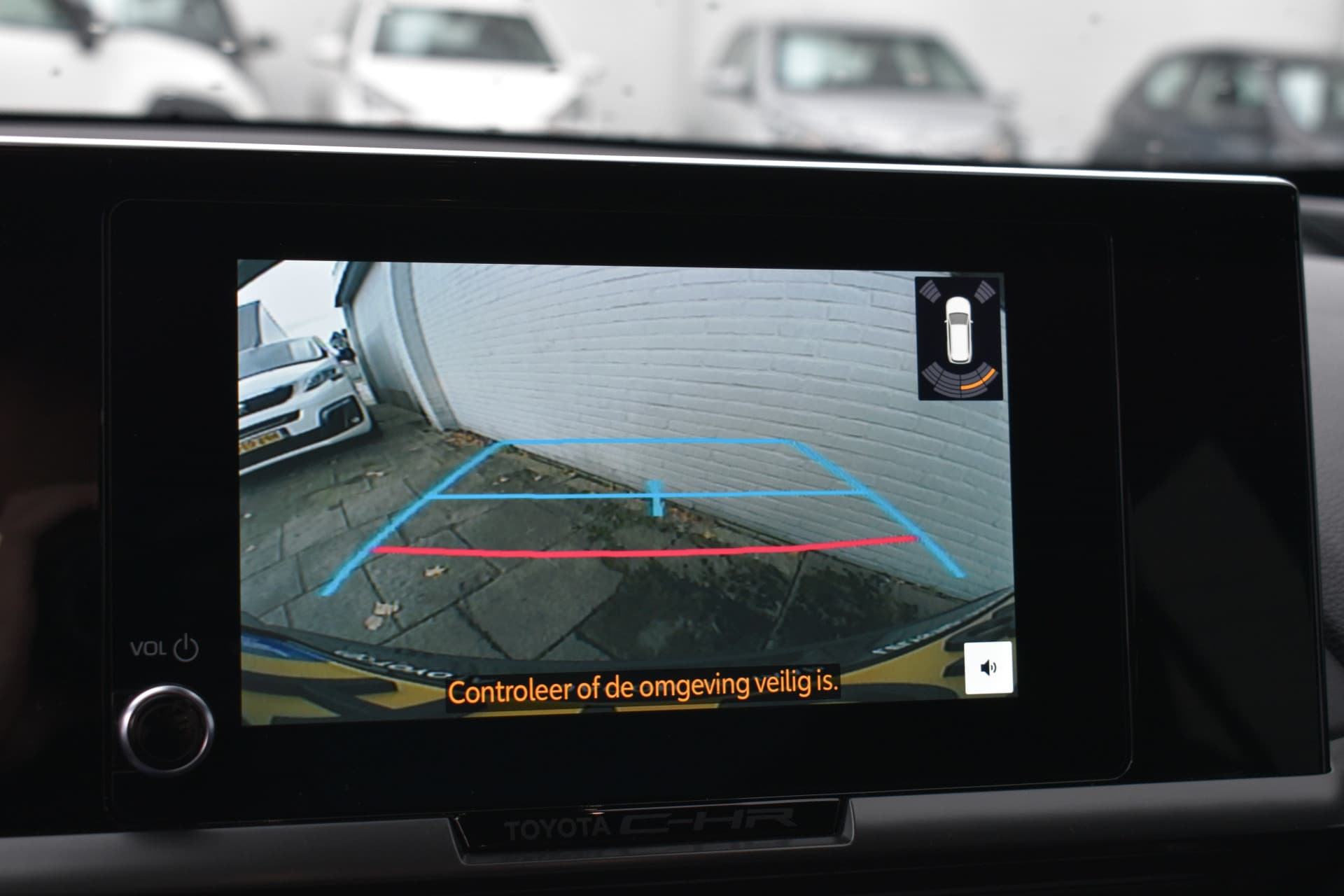 Toyota C-HR 1.8 Hybrid 140 Dynamic Plus Limited Automaat 140pk thumbnail 16