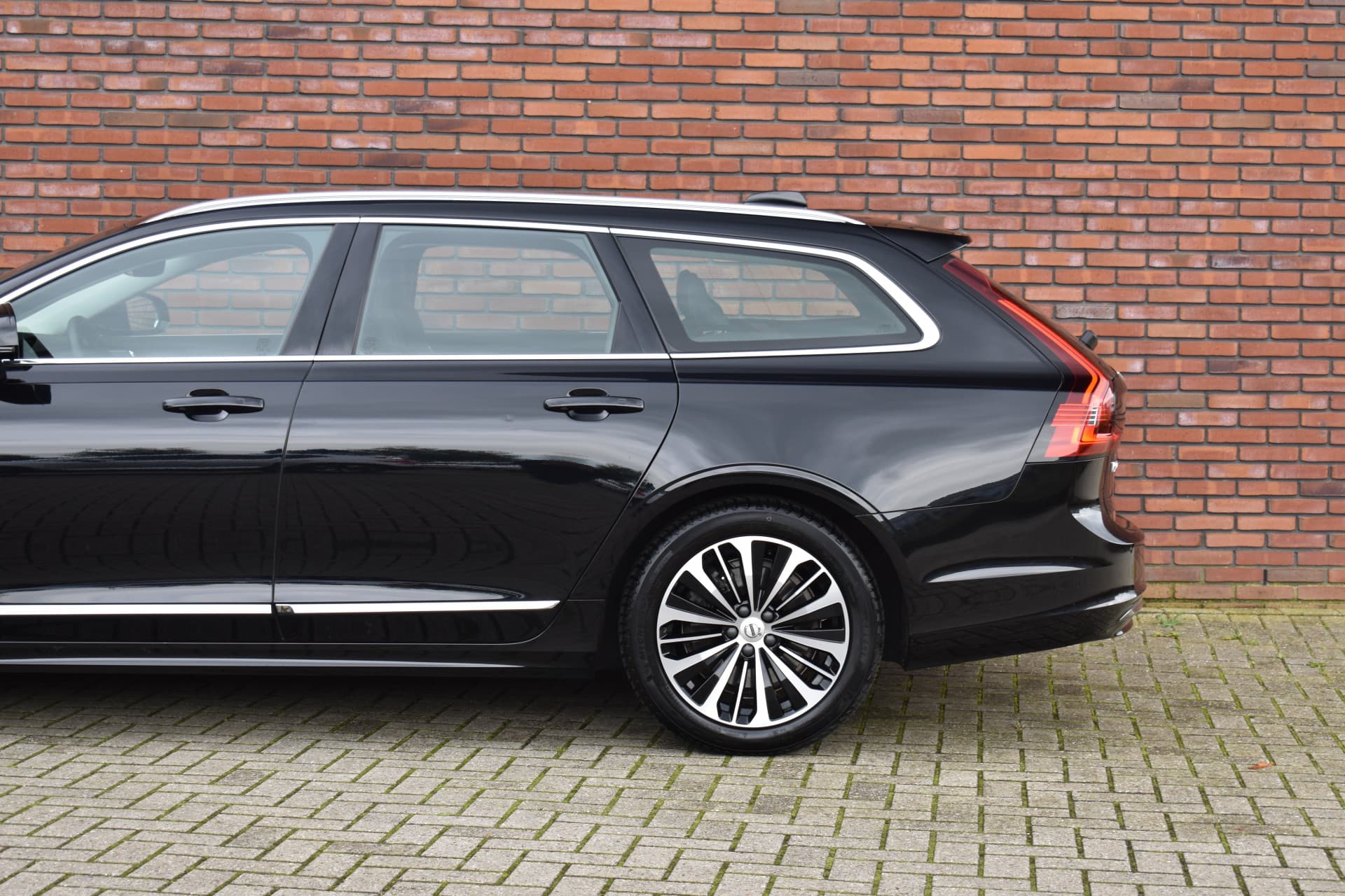 Volvo V90 T6 350PK Plug-in hybrid AWD Core Bright Long Range thumbnail 23