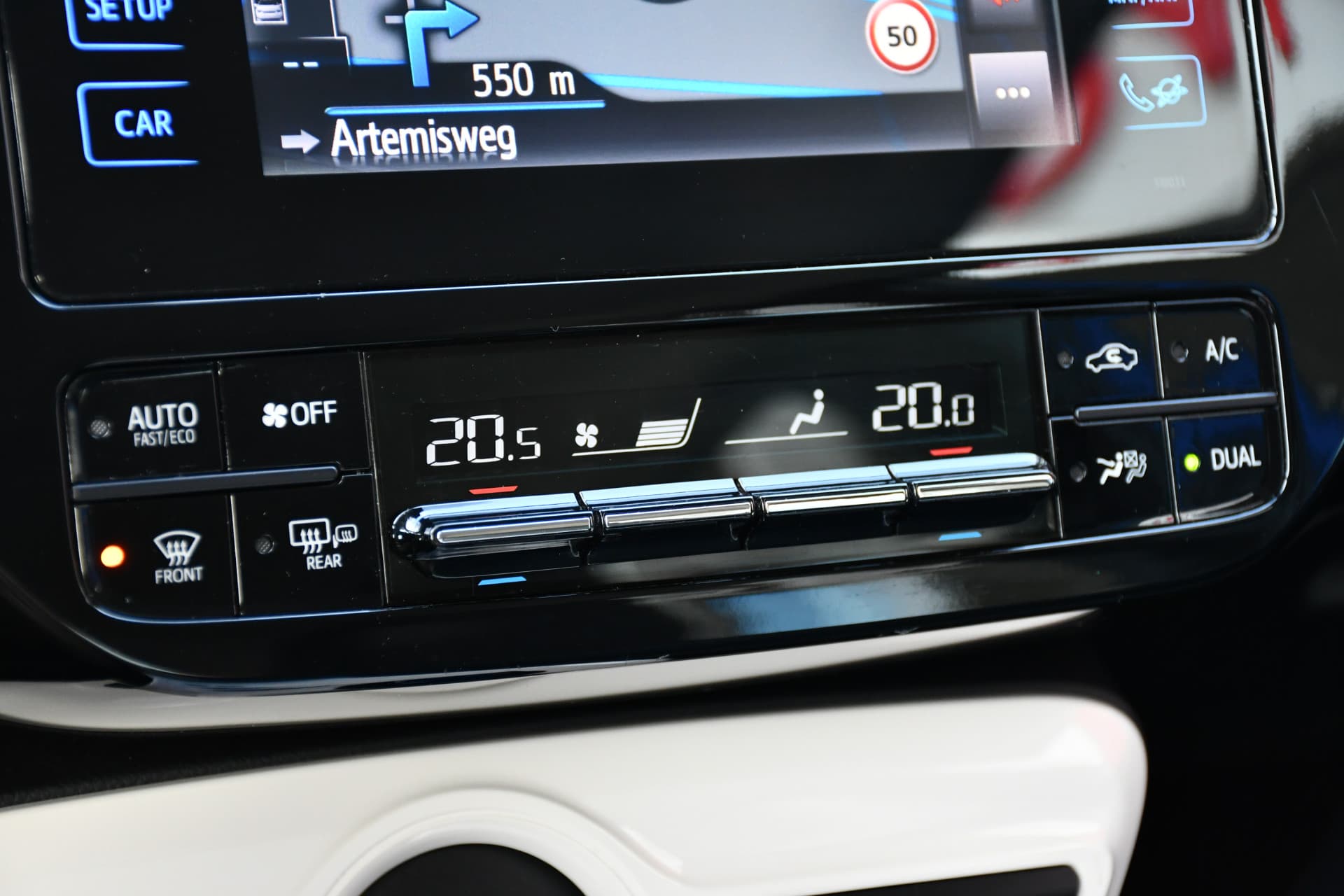 Toyota Prius 1.8 Aspiration Automaat 122pk thumbnail 10