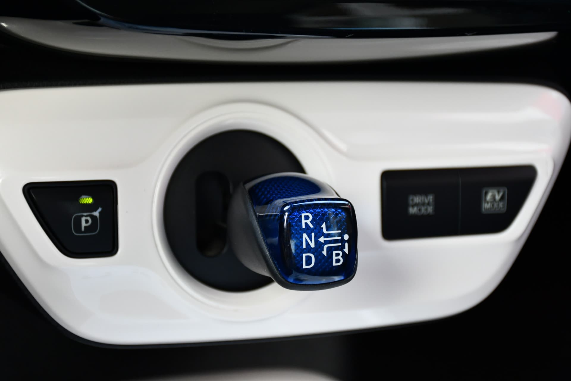 Toyota Prius 1.8 Aspiration Automaat 122pk thumbnail 12