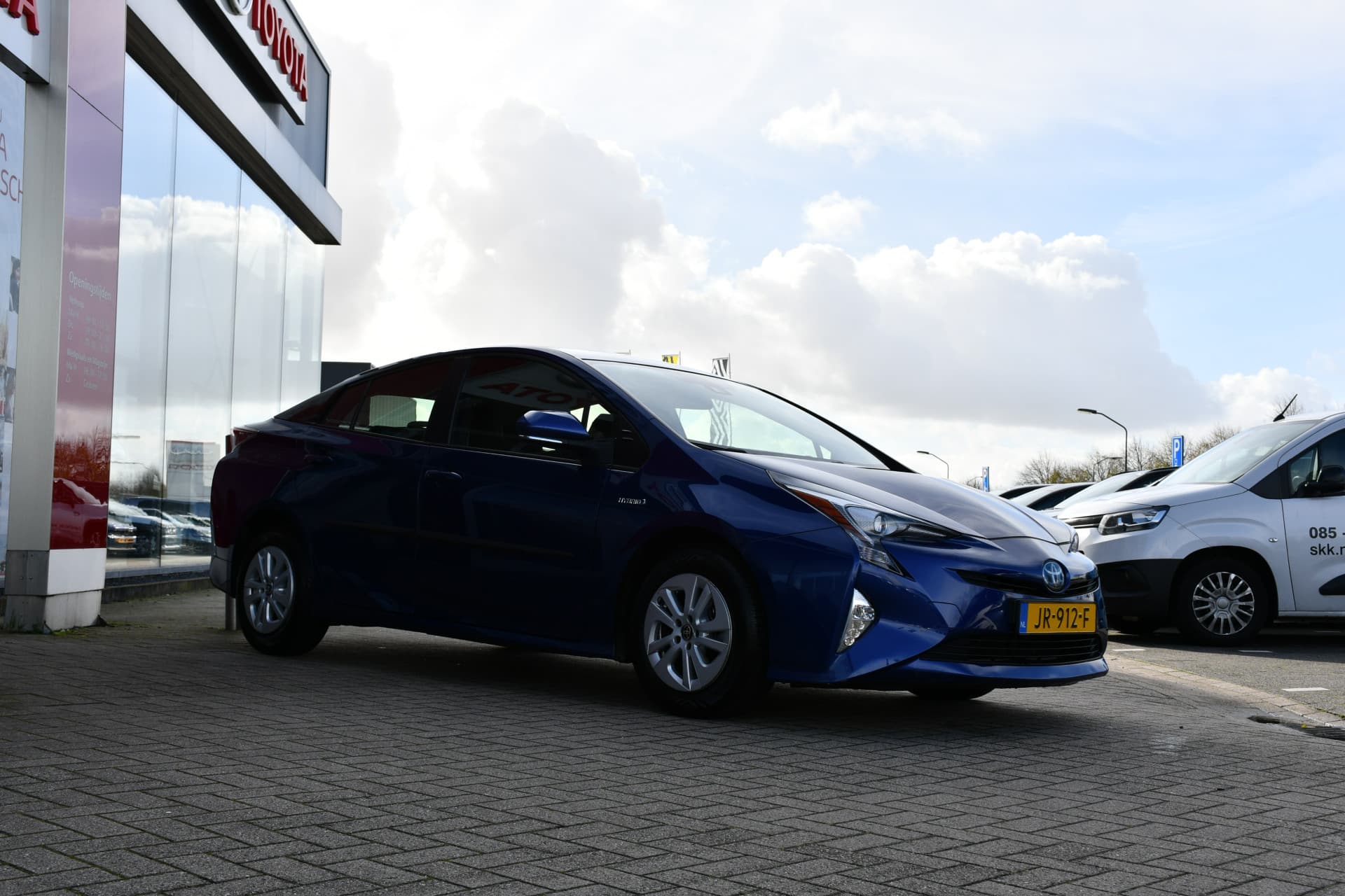 Toyota Prius 1.8 Aspiration Automaat 122pk thumbnail 15