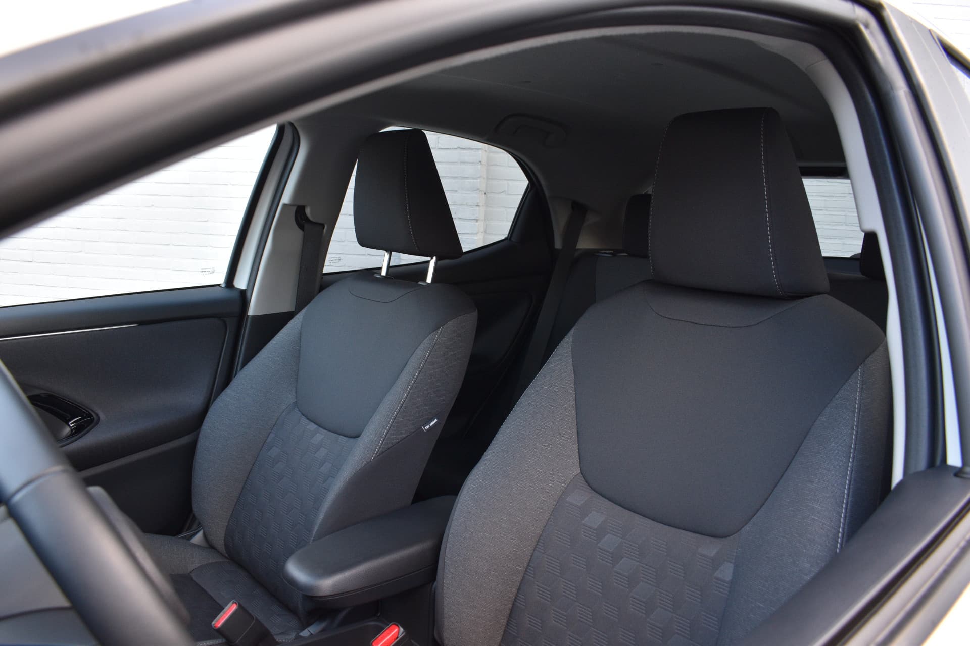 Toyota Yaris 1.5 Hybrid 115 First Edition Limited Automaat 116pk thumbnail 6