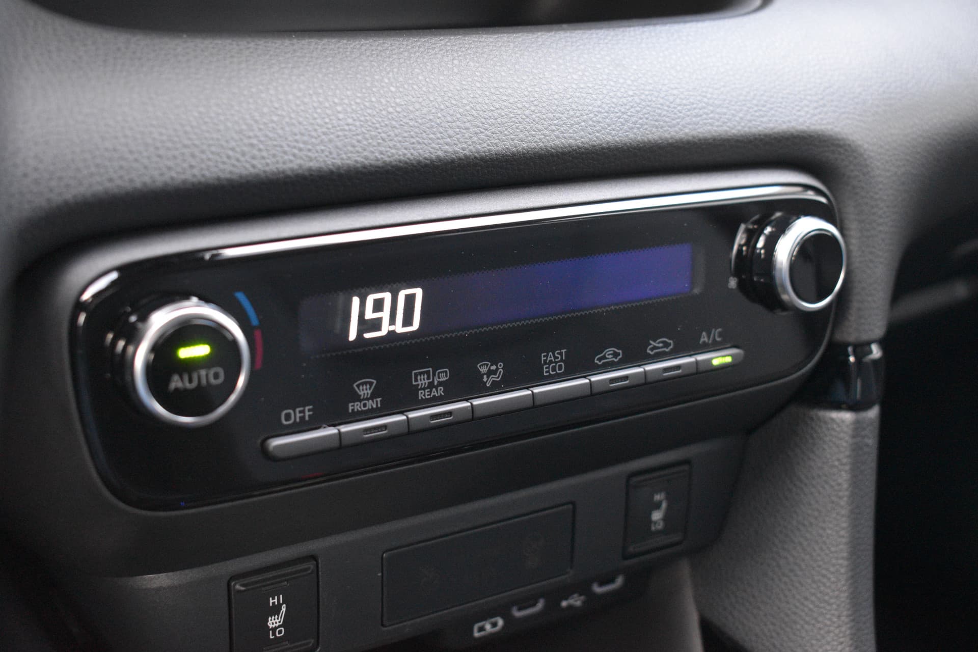 Toyota Yaris 1.5 Hybrid 115 First Edition Limited Automaat 116pk thumbnail 13