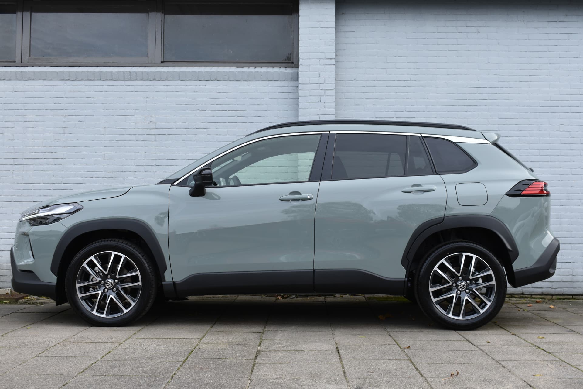 Toyota Corolla Cross Hybrid 140 Dynamic Automaat 140pk thumbnail 3