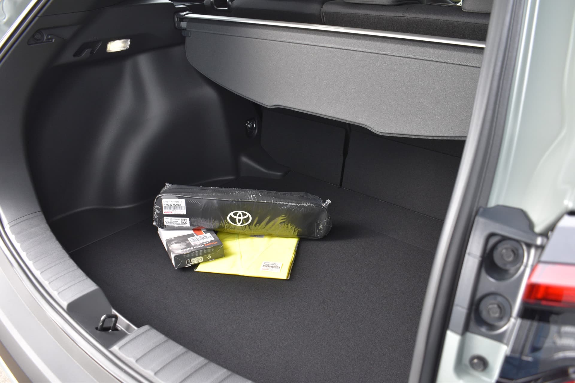 Toyota Corolla Cross Hybrid 140 Dynamic Automaat 140pk thumbnail 8