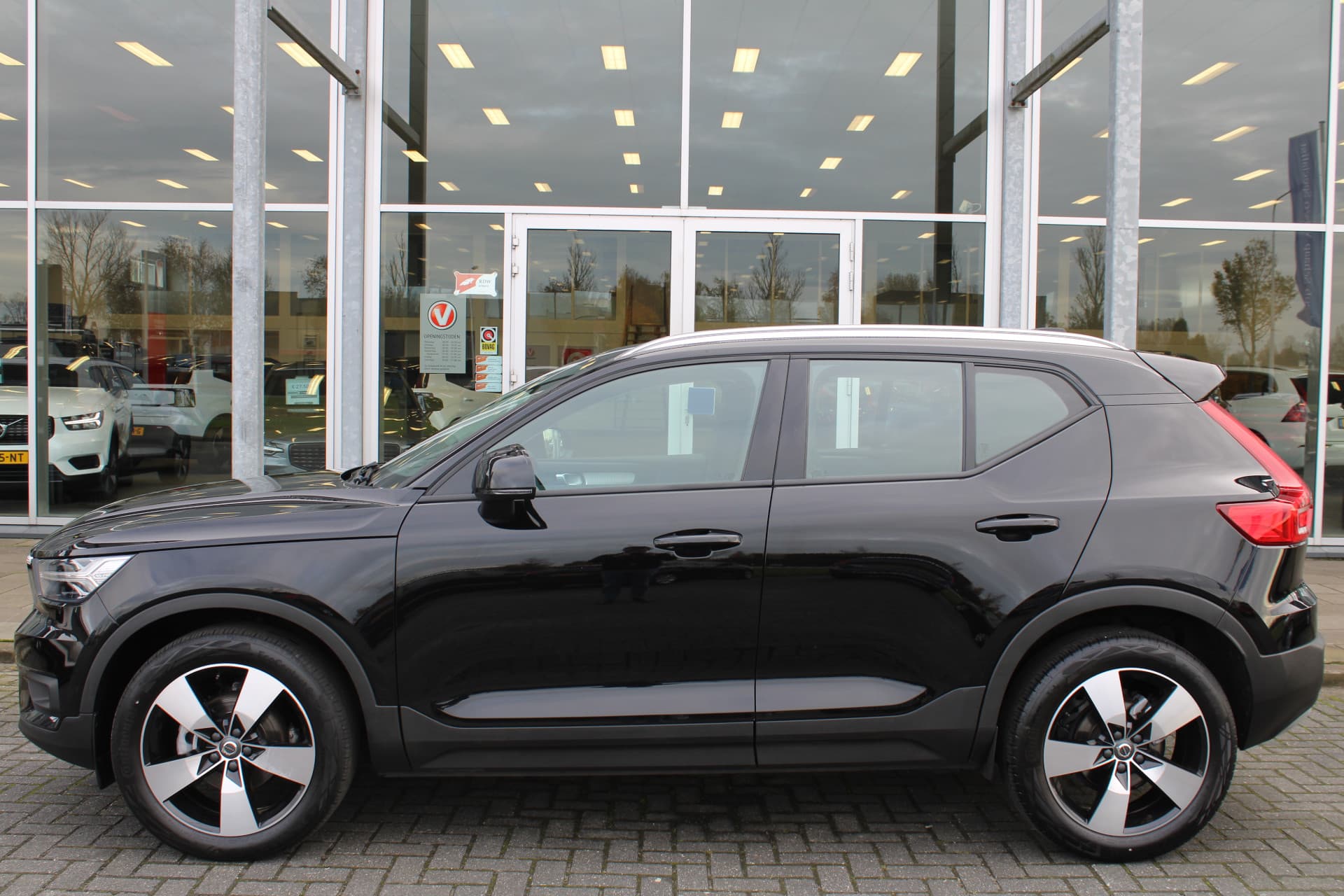 Volvo XC40 T2 Automaat Business Pro thumbnail 2