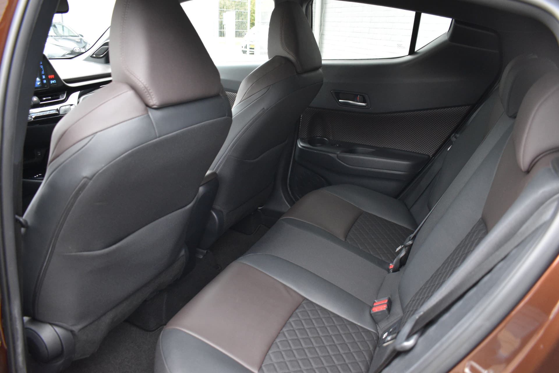 Toyota C-HR 1.8 Hybrid Executive Ultimate Automaat 122pk thumbnail 15