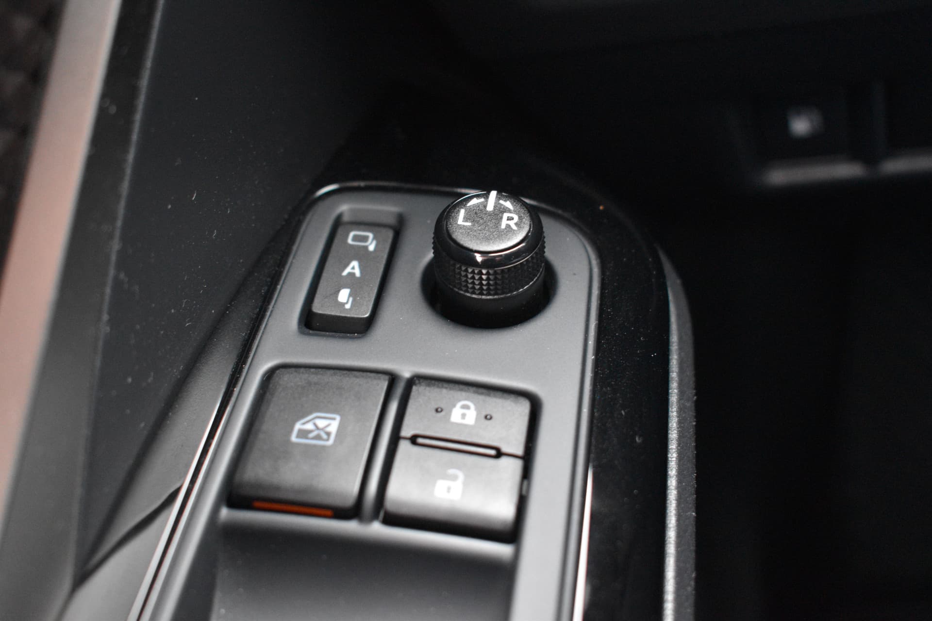 Toyota C-HR 1.8 Hybrid Executive Ultimate Automaat 122pk thumbnail 16