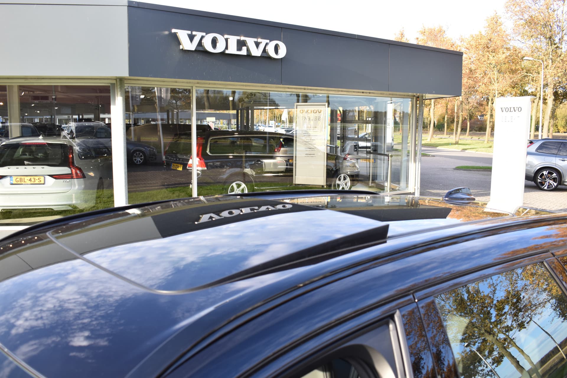 Volvo XC60 T6 AWD 350PK Plug-in Hybrid Ultra Dark thumbnail 21