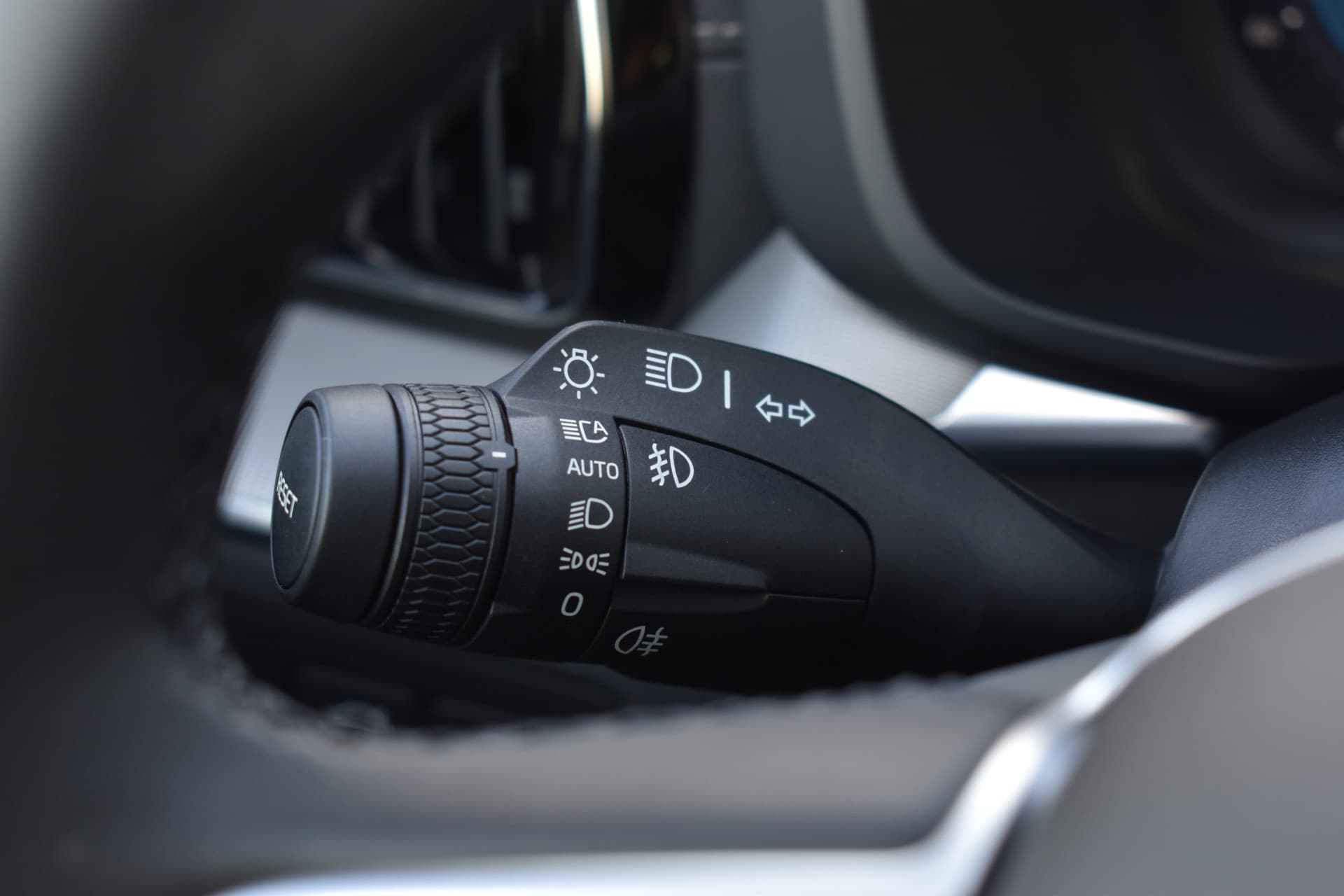 Volvo XC60 T6 AWD 350PK Plug-in Hybrid Ultra Dark thumbnail 39