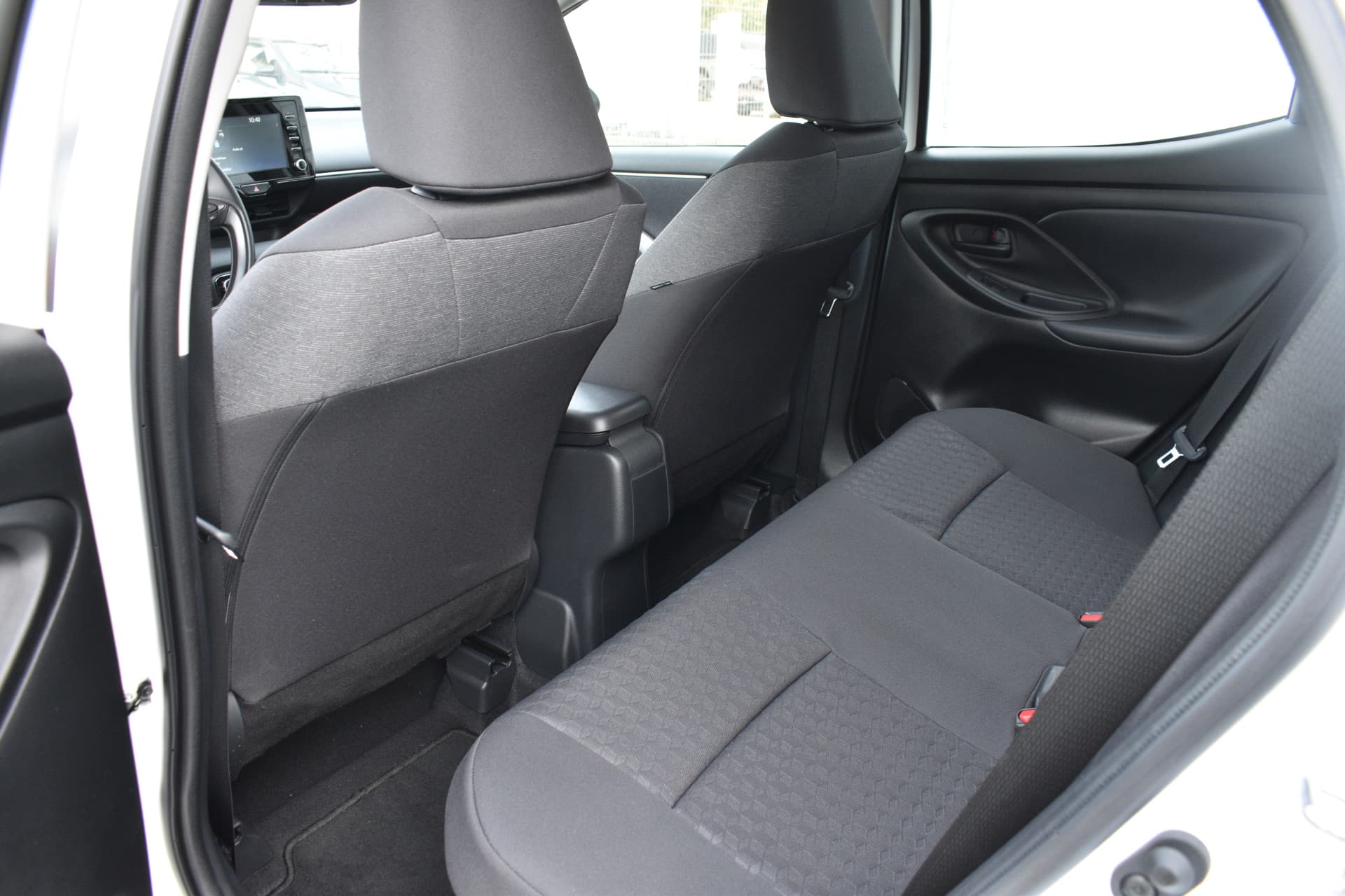 Toyota Yaris 1.5 Hybrid Dynamic Automaat 116pk thumbnail 6