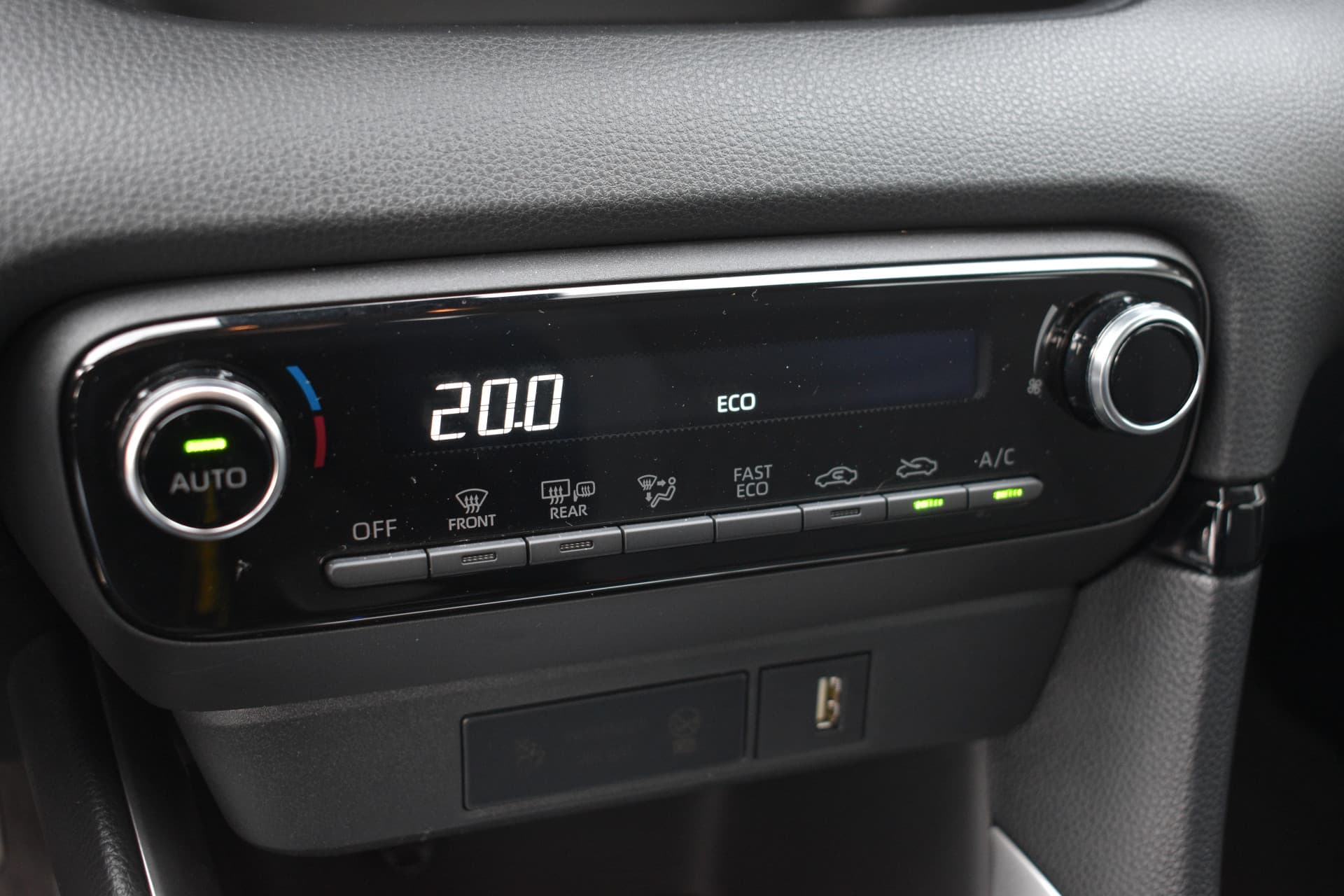 Toyota Yaris 1.5 Hybrid Dynamic Automaat 116pk thumbnail 16