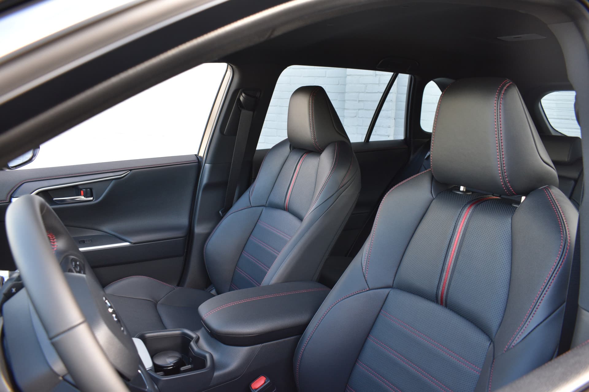 Toyota RAV4 2.5 Plug-in Hybrid AWD Bi-Tone Plus Automaat 306pk thumbnail 3