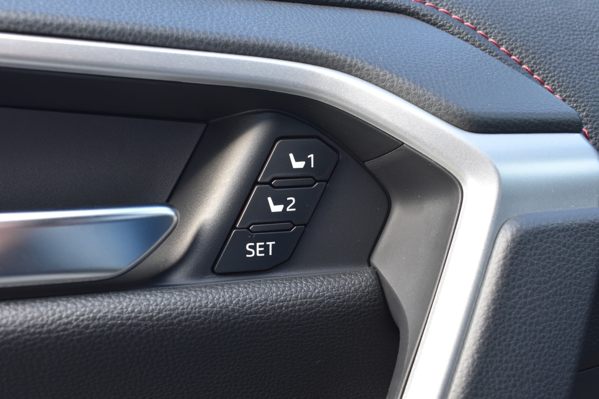 Toyota RAV4 2.5 Plug-in Hybrid AWD Bi-Tone Plus Automaat 306pk thumbnail 4