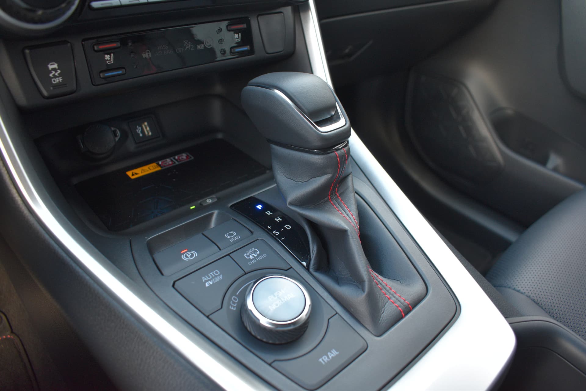 Toyota RAV4 2.5 Plug-in Hybrid AWD Bi-Tone Plus Automaat 306pk thumbnail 10