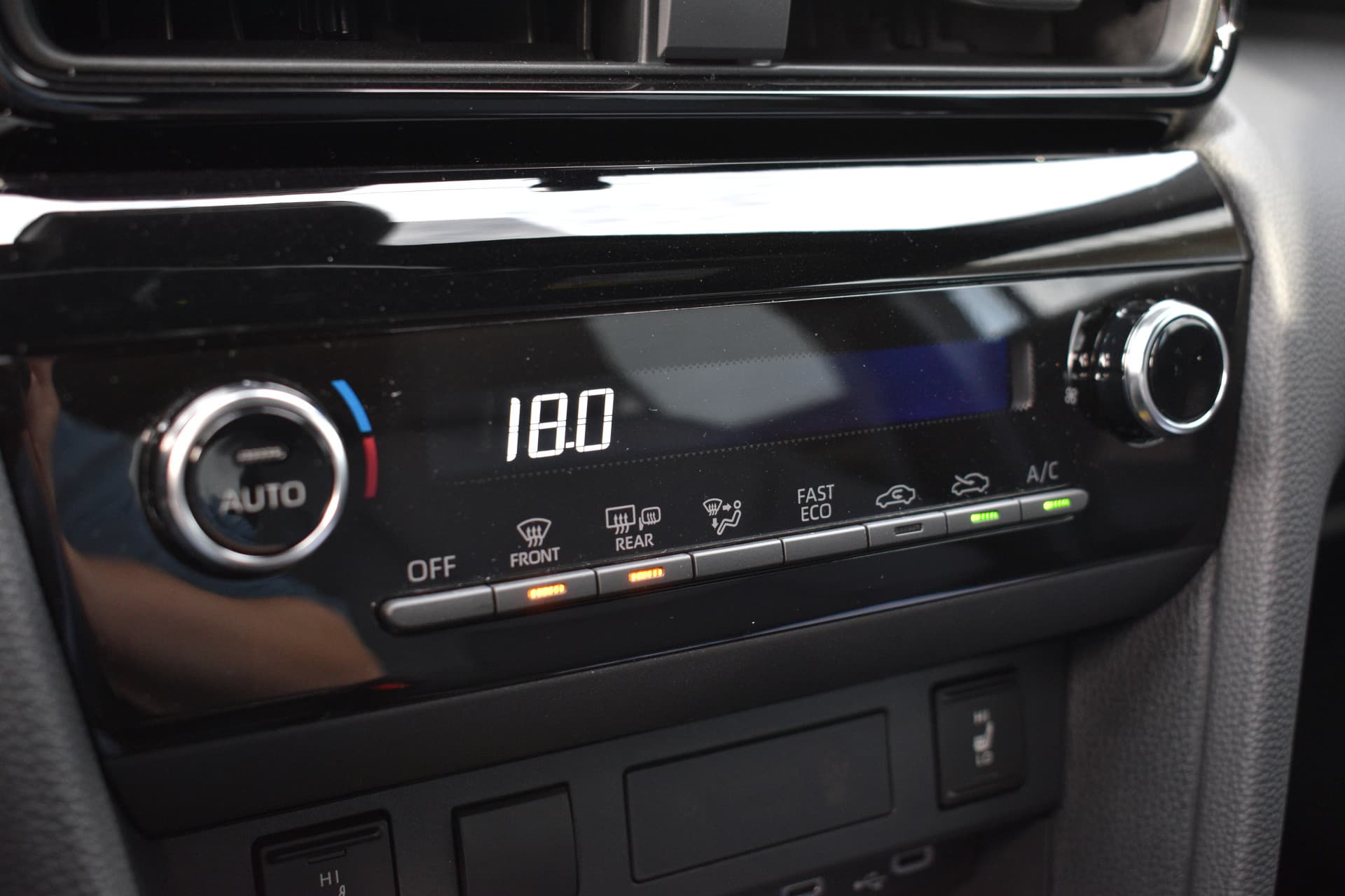 Toyota Yaris Cross 1.5 Hybrid 115 Dynamic Automaat 116pk thumbnail 8