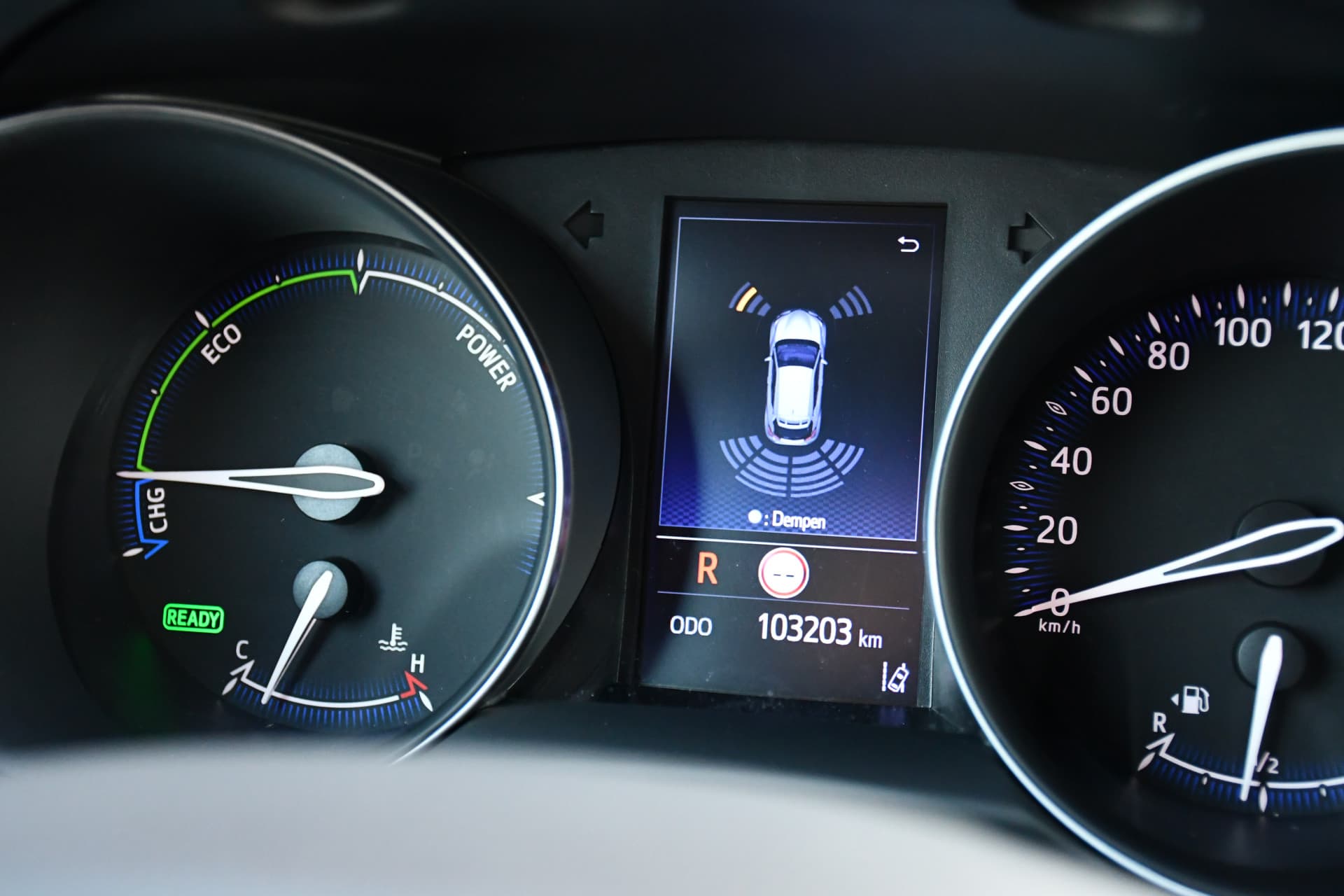 Toyota C-HR 1.8 Hybrid Style Luxury thumbnail 16