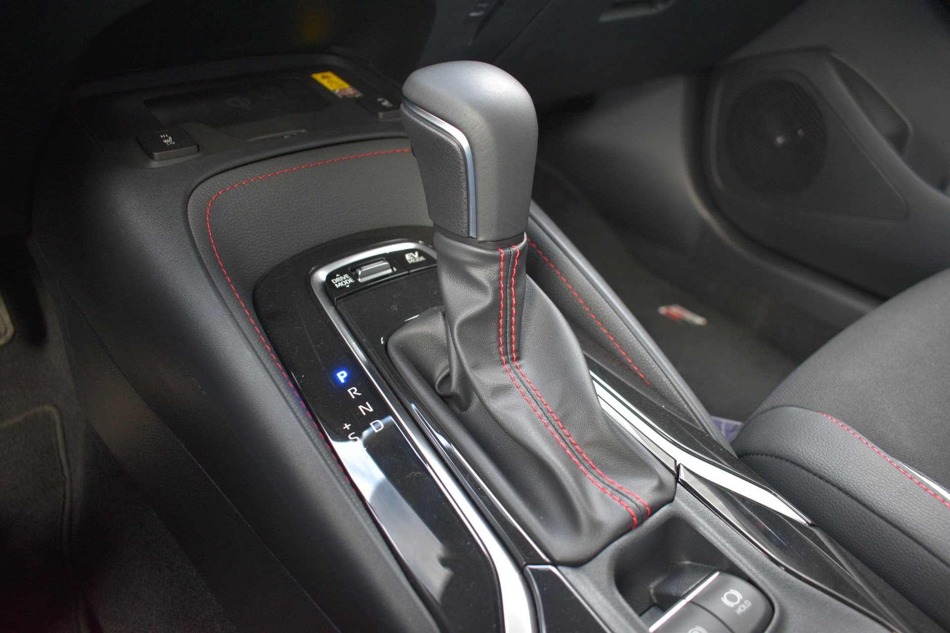 Toyota Corolla Touring Sport Hybrid 180 GR Sport Automaat 178Pk thumbnail 8