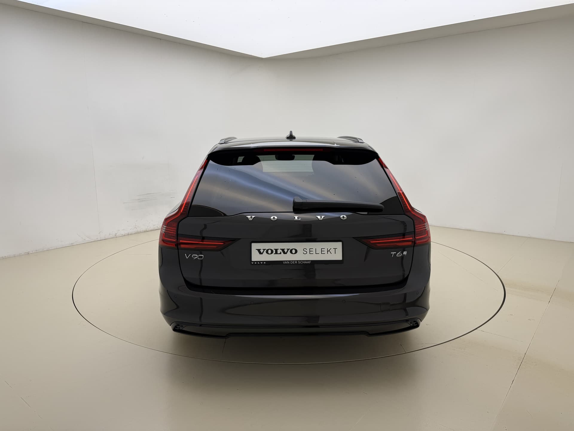 Volvo V90 T6 350pk AWD Plus Dark / 360 Camera / Full-LED / El. Trekhaak / Getint glas / El. Stoelen / Harman&Kardon Audio / 19'' / ACC / BLIS / Stoel + Stuurw. Verwarming / thumbnail 7