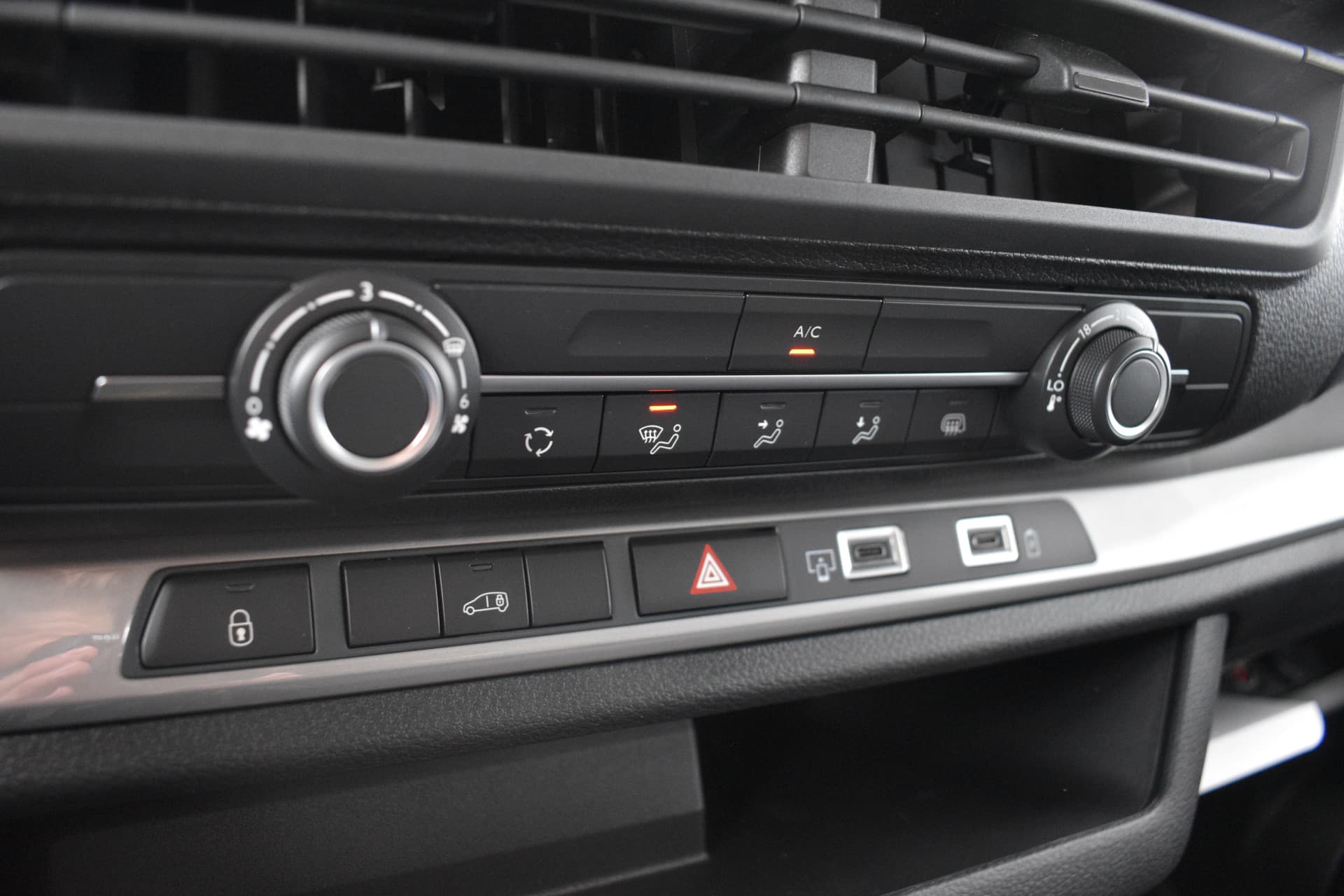 Toyota ProAce Electric Worker Challenger Extra Range Long 75 kWh thumbnail 10