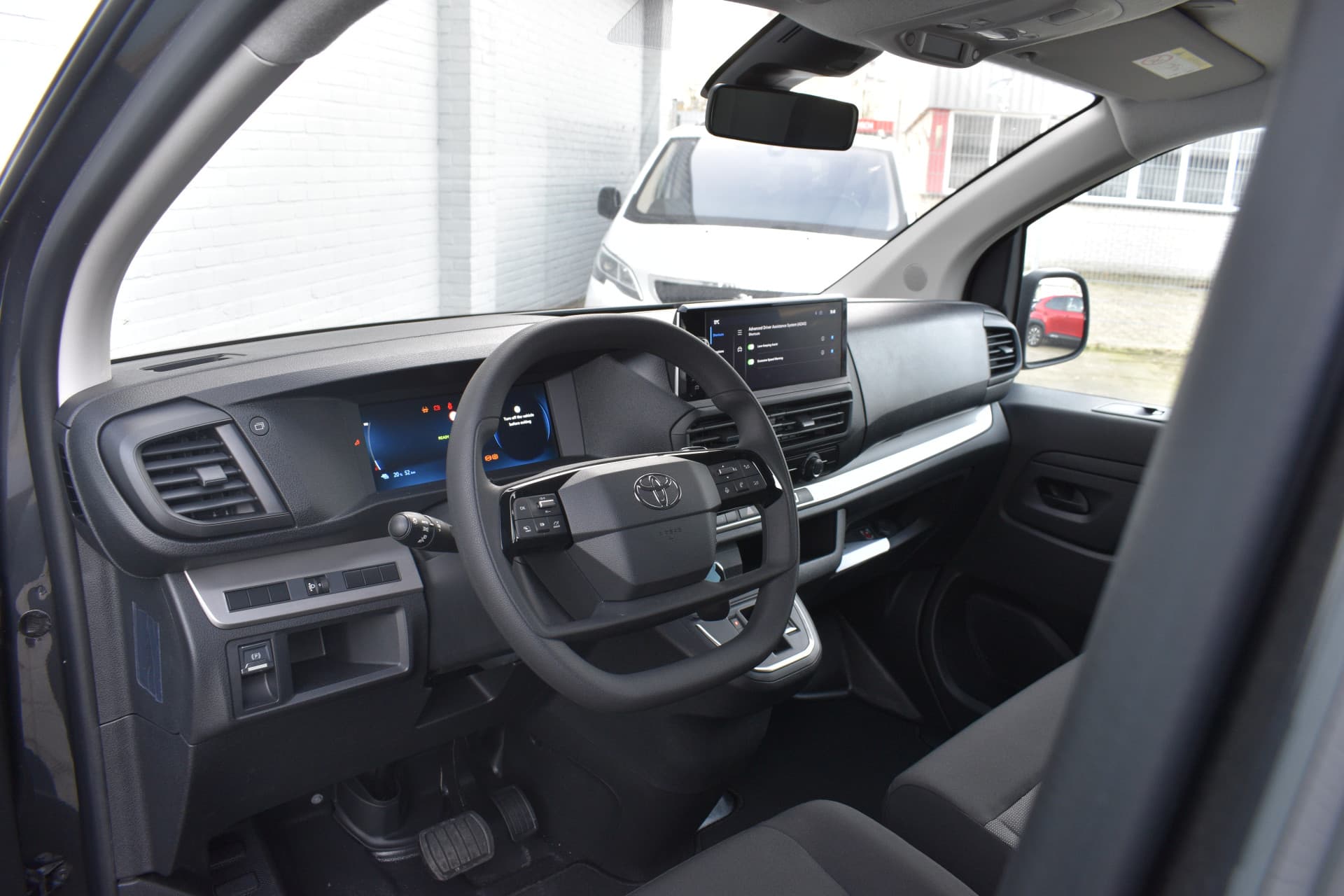 Toyota ProAce Electric Worker Challenger Extra Range Long 75 kWh thumbnail 2