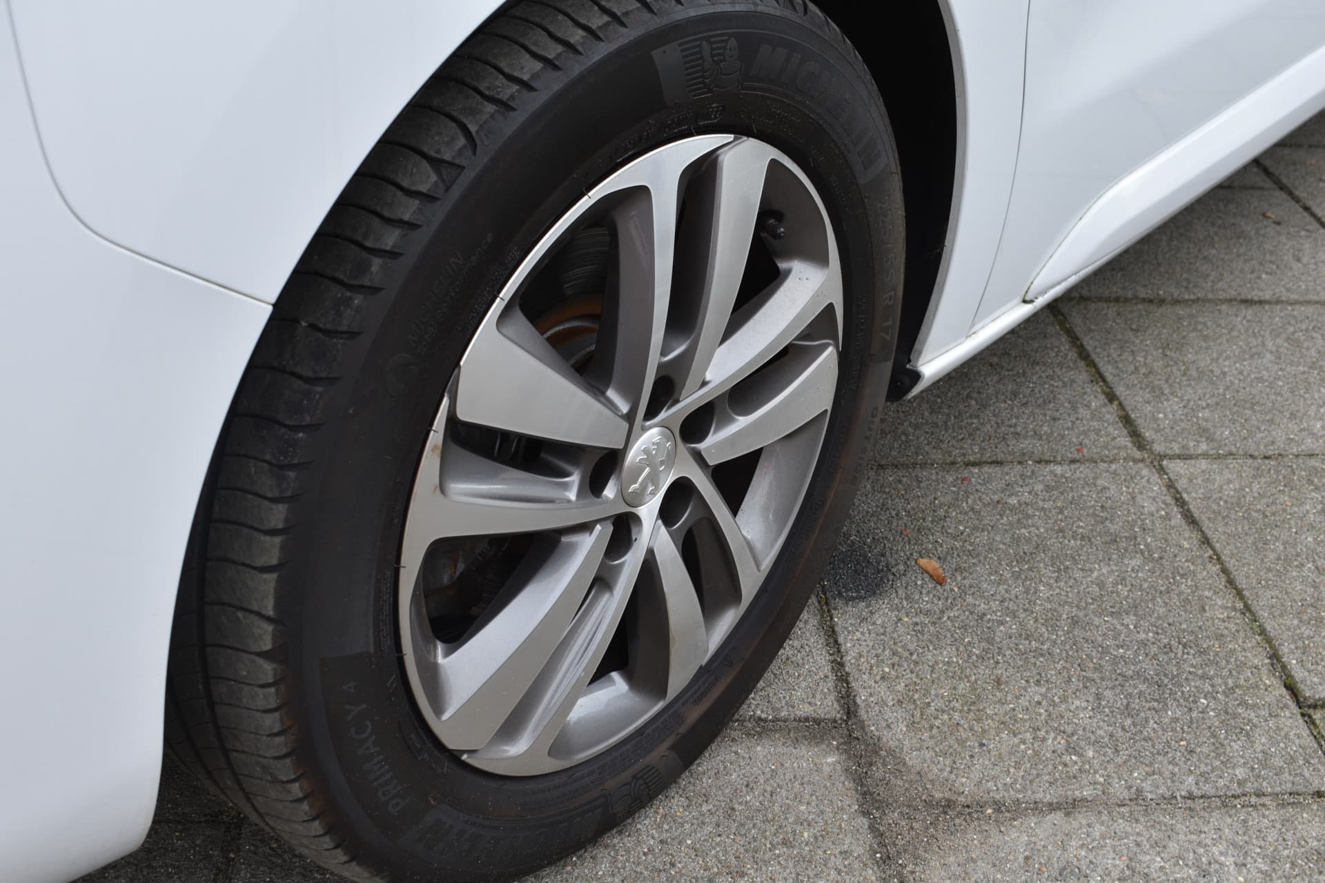 Peugeot E-Traveller 75 kwh Long thumbnail 2