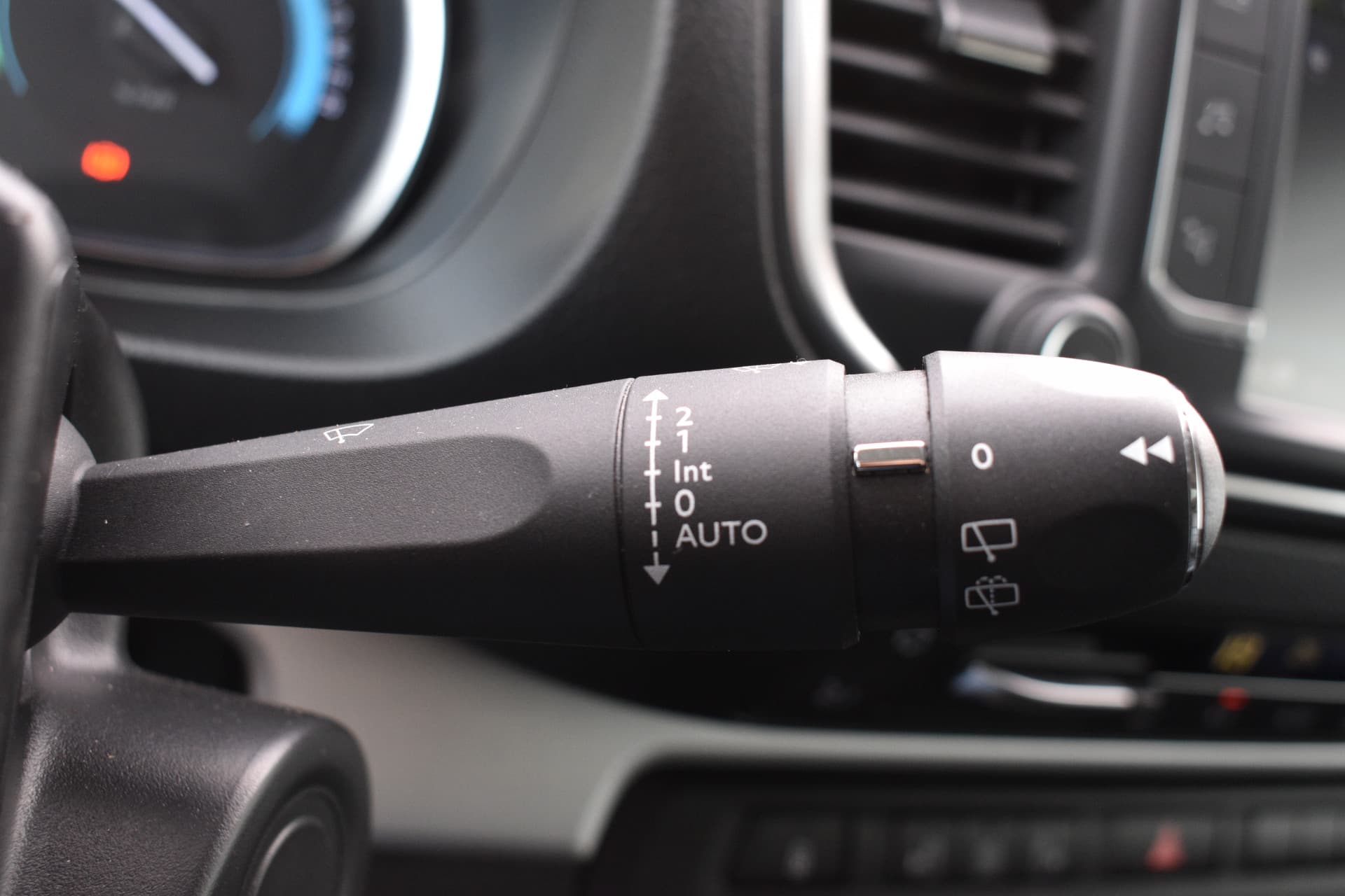 Peugeot E-Traveller 75 kwh Long thumbnail 8