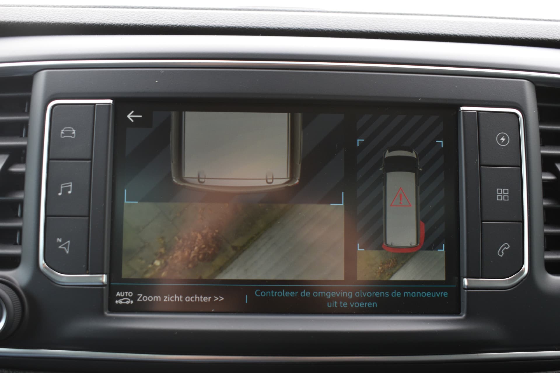 Peugeot E-Traveller 75 kwh Long thumbnail 10