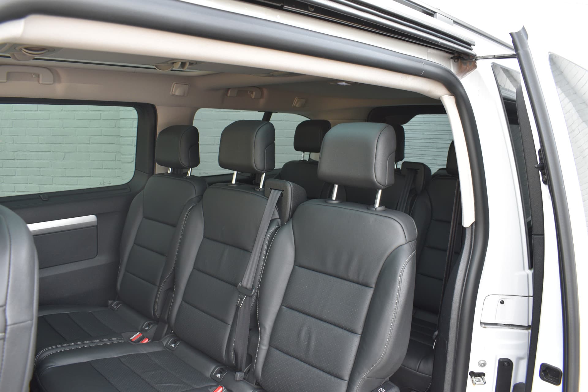 Peugeot E-Traveller 75 kwh Long thumbnail 17