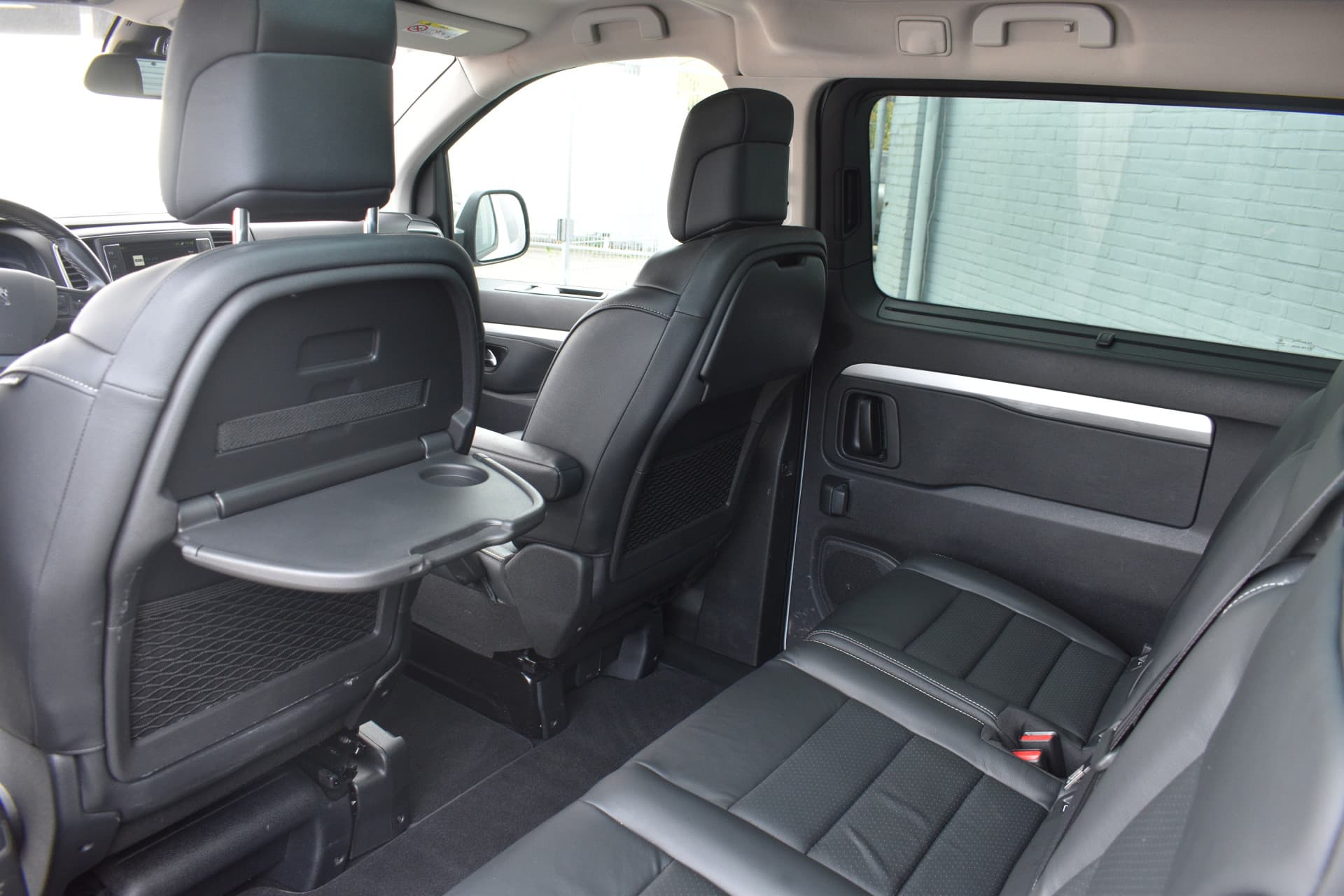 Peugeot E-Traveller 75 kwh Long thumbnail 20