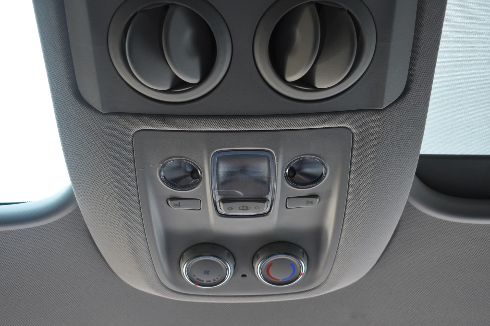 Peugeot E-Traveller 75 kwh Long thumbnail 21