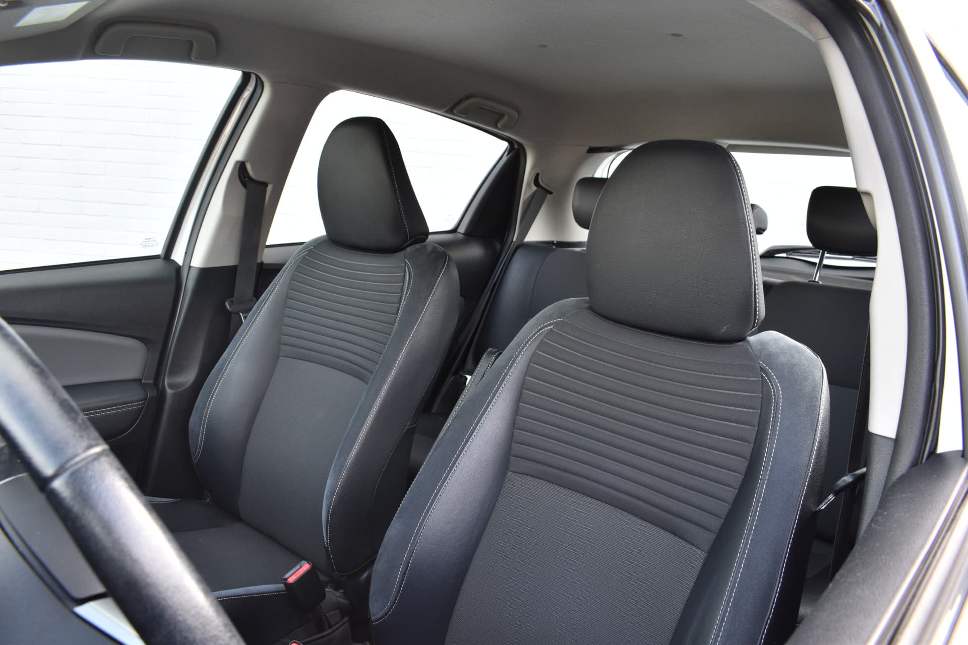 Toyota Yaris 1.5 Hybrid Dynamic Automaat 100Pk thumbnail 3