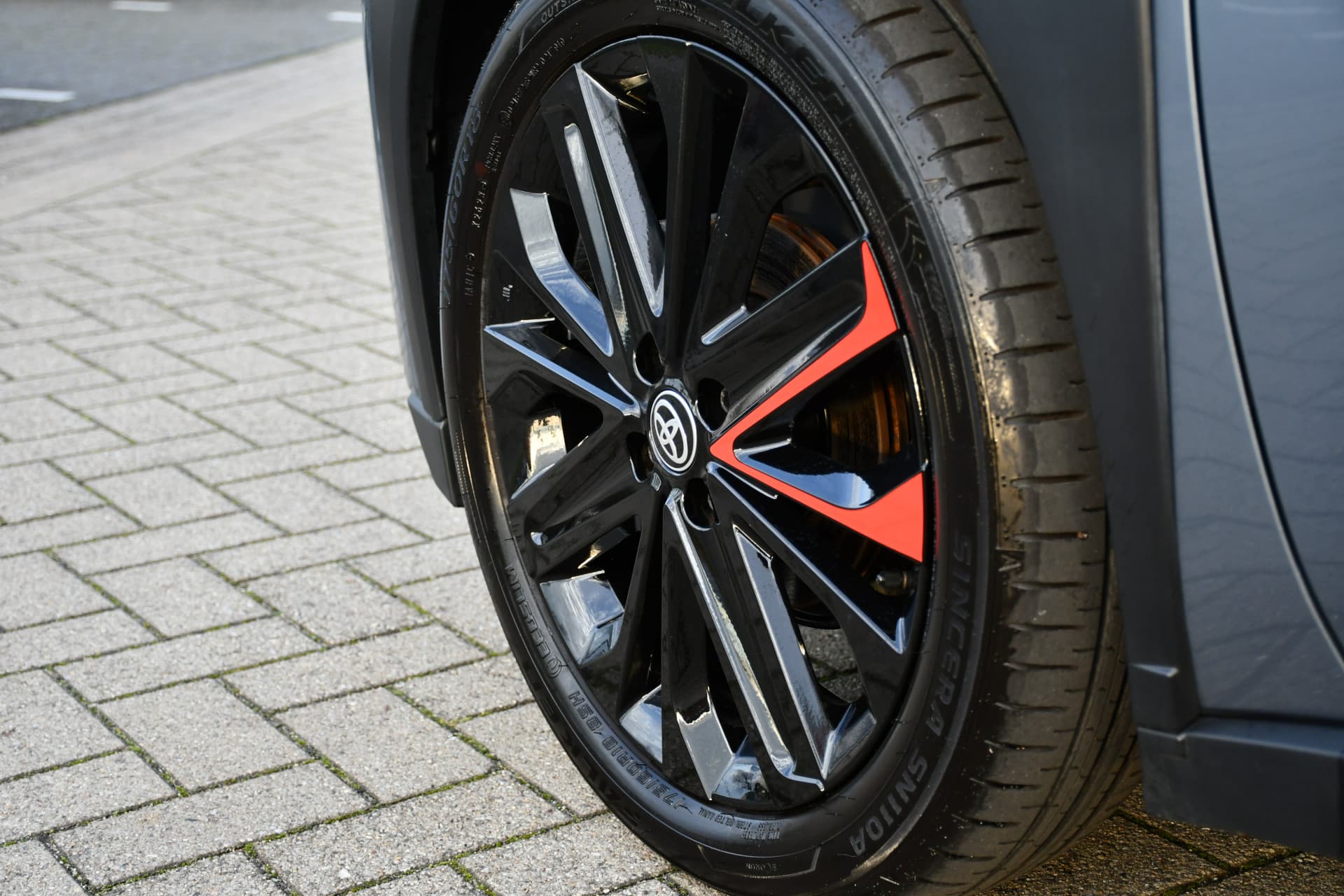 Toyota Aygo X 1.0 VVT-i S-CVT Undercover Jun Takahashi Limited Automaat 72pk thumbnail 13