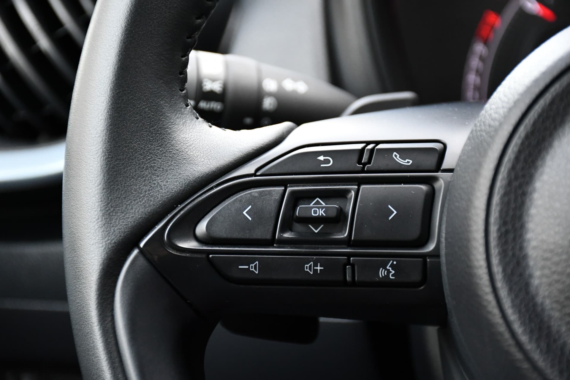 Toyota Aygo X 1.0 VVT-i S-CVT Undercover Jun Takahashi Limited Automaat 72pk thumbnail 22