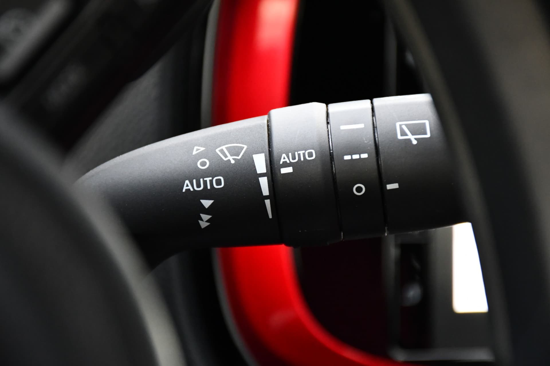 Toyota Aygo X 1.0 VVT-i S-CVT Undercover Jun Takahashi Limited Automaat 72pk thumbnail 28