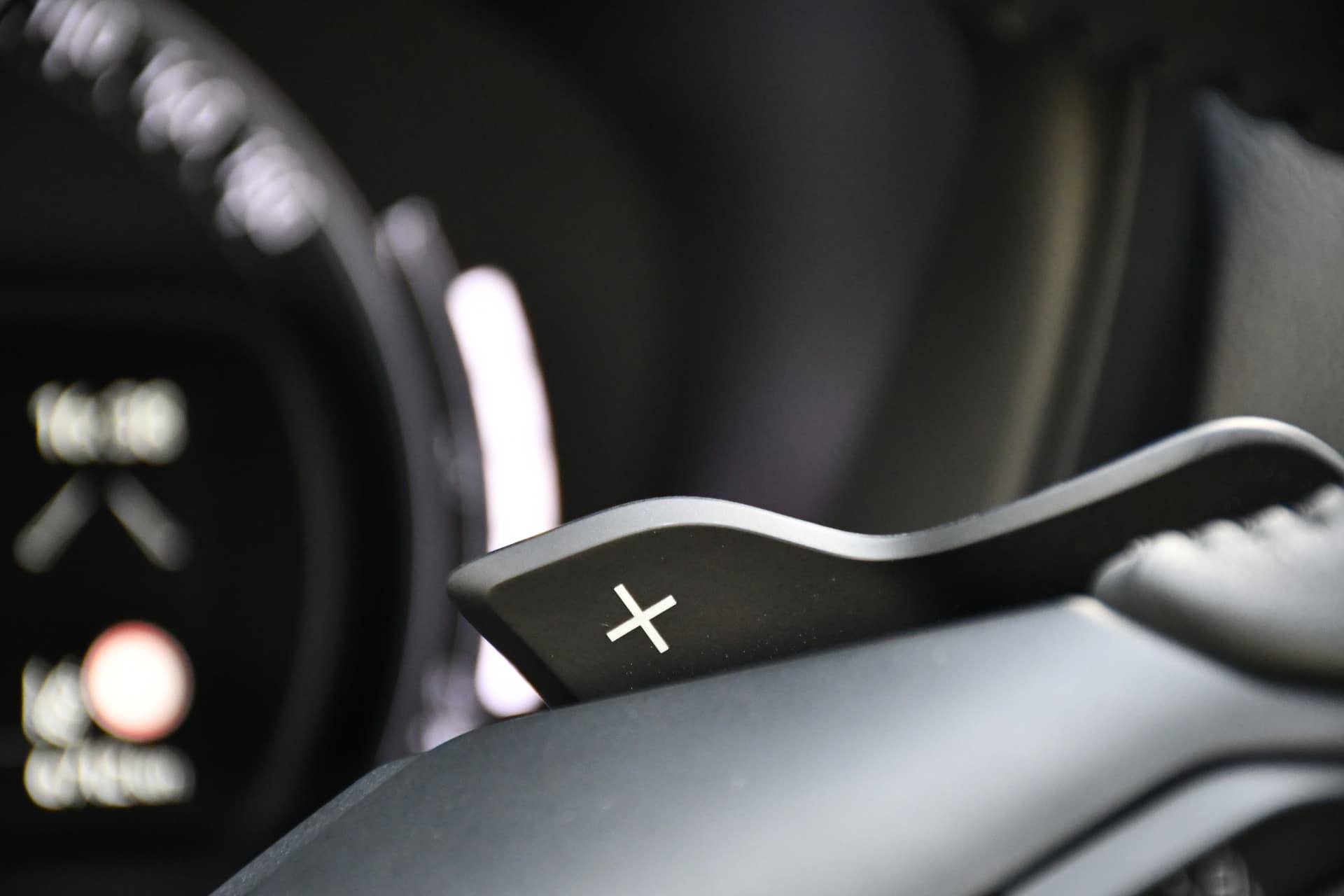 Toyota Aygo X 1.0 VVT-i S-CVT Undercover Jun Takahashi Limited Automaat 72pk thumbnail 34