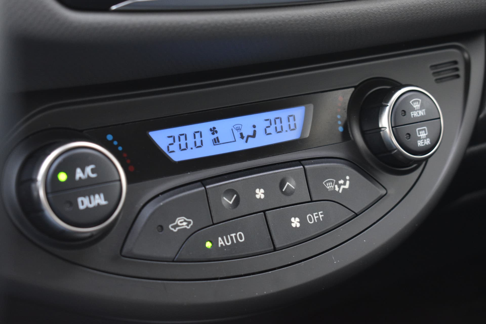 Toyota Yaris 1.5 Hybrid Dynamic Automaat 100Pk thumbnail 10