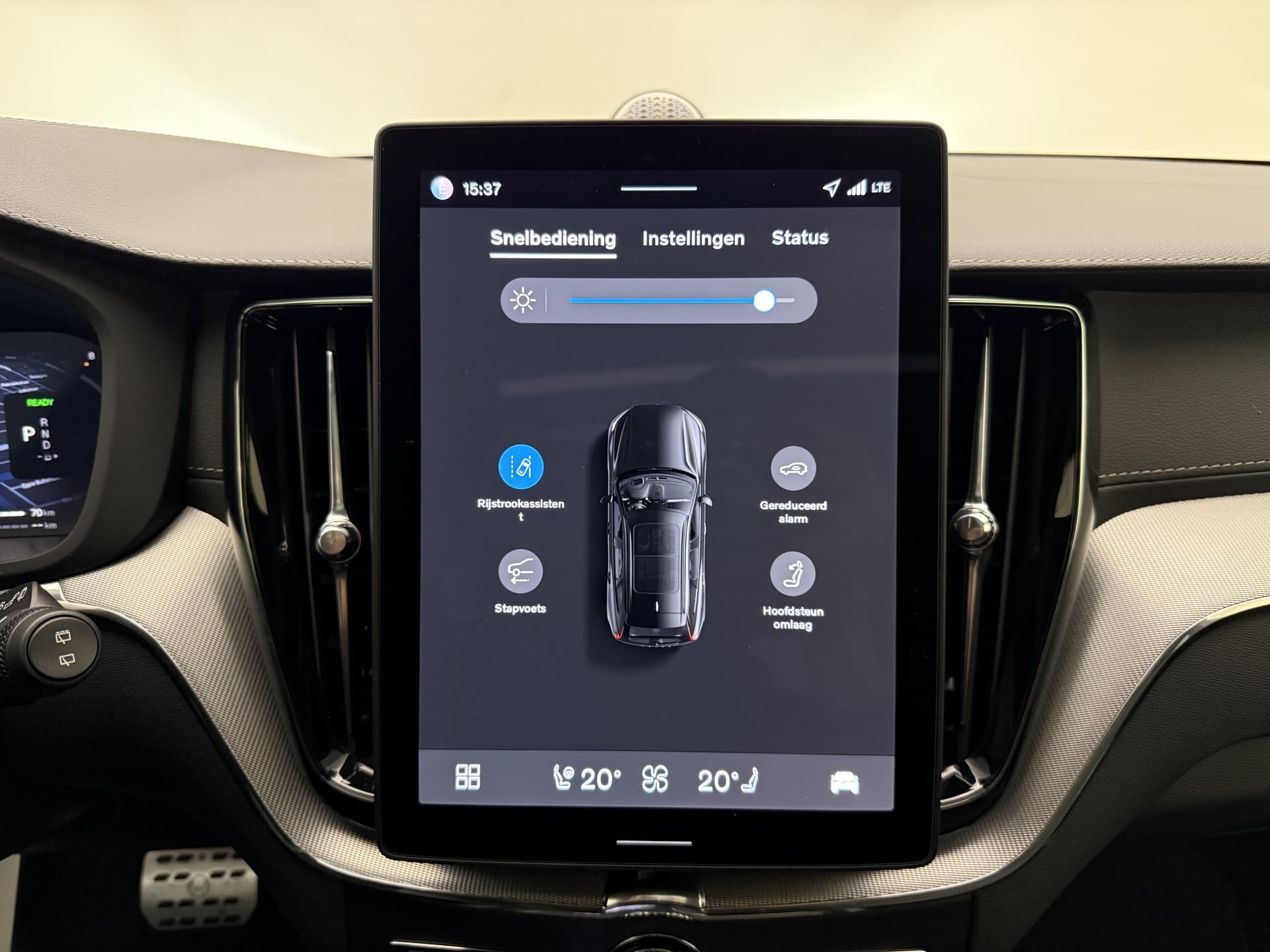 Volvo XC60 T8 455pk AWD HEICO - Ultra Black Edition / HEICO Sportuitlaatsysteem / HEICO Selected Level / 22'' HEICO Velgen / HEICO Remsysteem / Heico Intercooler / HEICO Sportpedalen / Luchtvering / Bowers en Wilkins audio / thumbnail 40