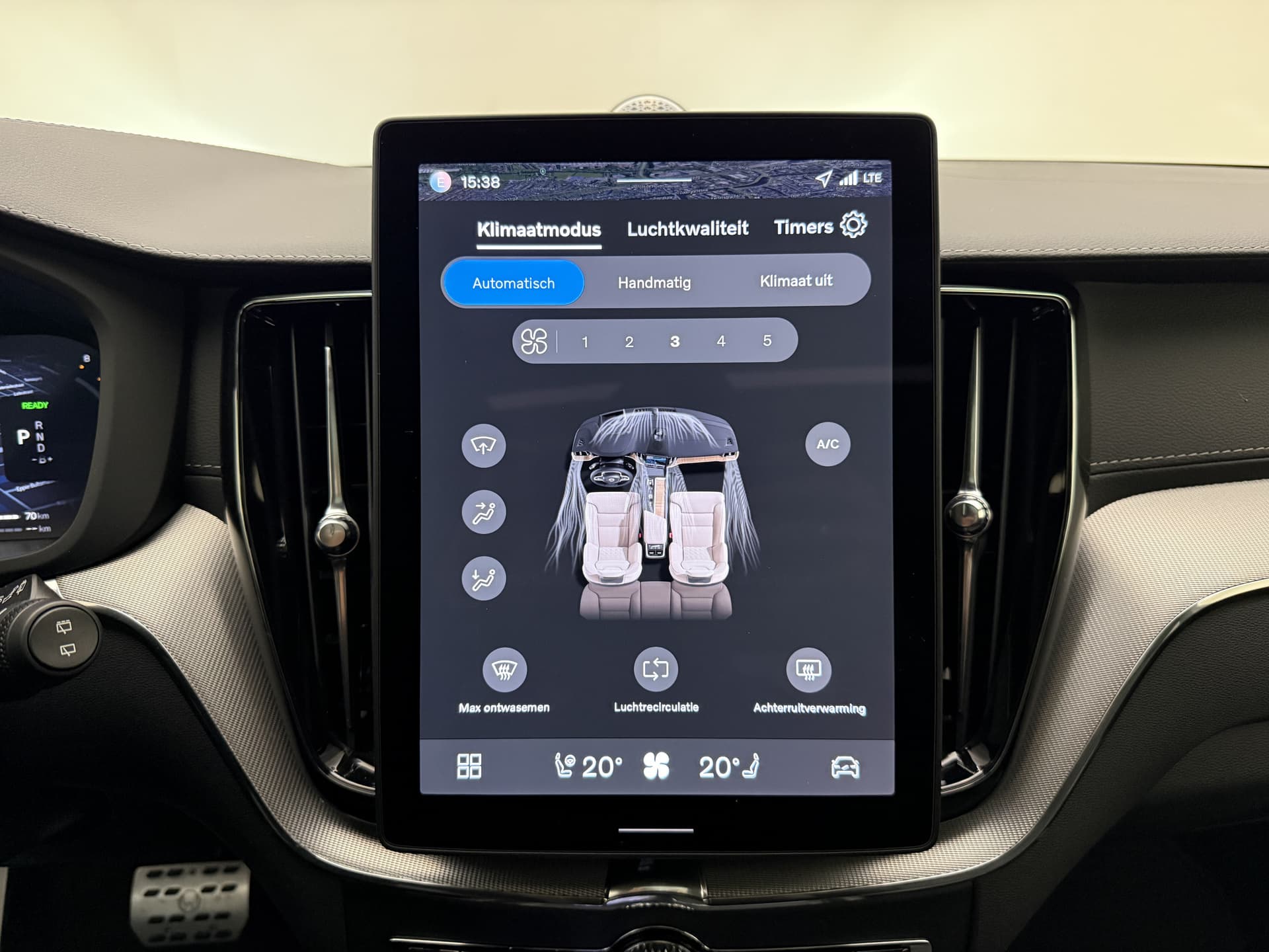 Volvo XC60 T8 455pk AWD HEICO - Ultra Black Edition / HEICO Sportuitlaatsysteem / HEICO Selected Level / 22'' HEICO Velgen / HEICO Remsysteem / Heico Intercooler / HEICO Sportpedalen / Luchtvering / Bowers en Wilkins audio / thumbnail 42