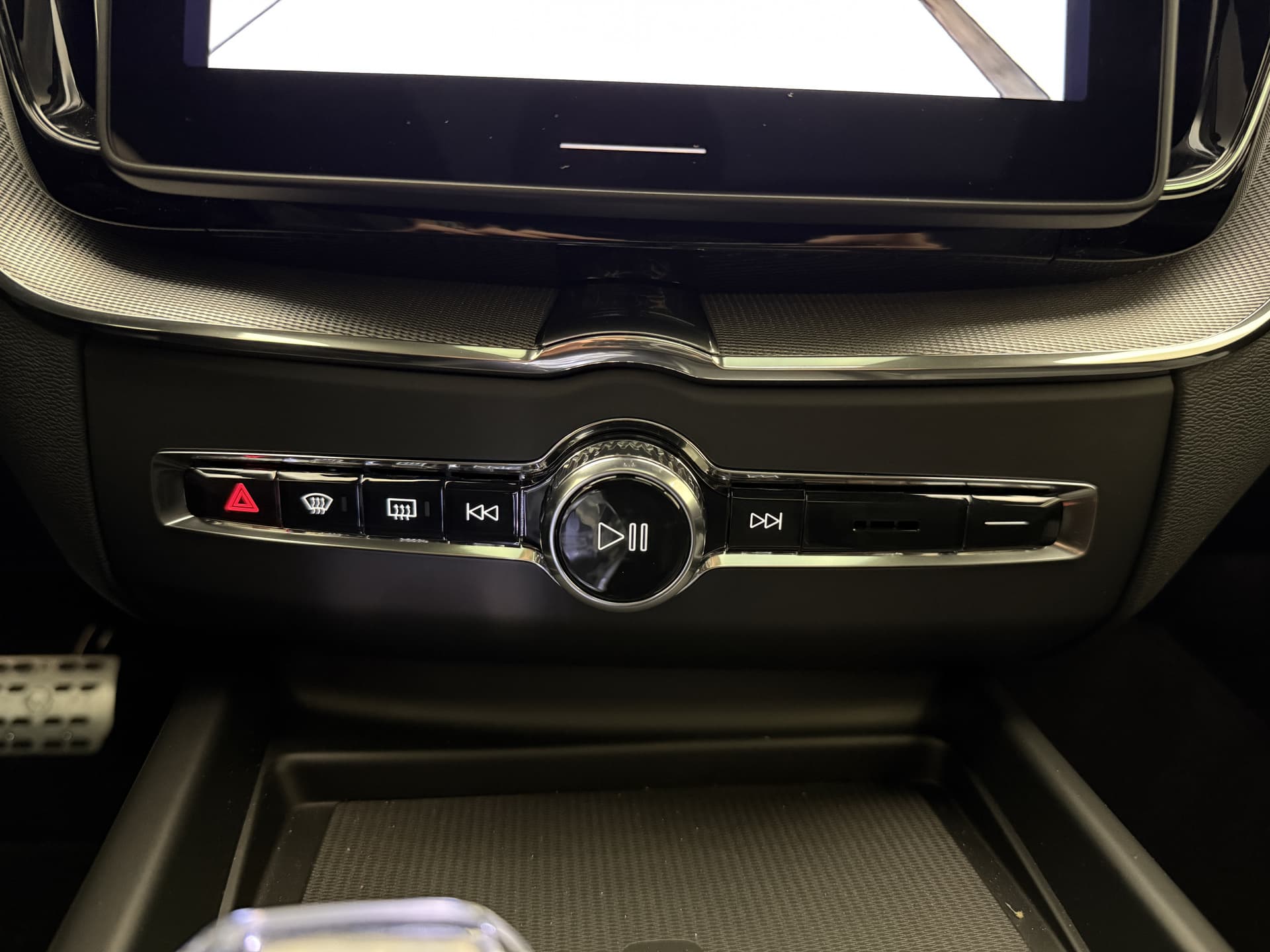 Volvo XC60 T8 455pk AWD HEICO - Ultra Black Edition / HEICO Sportuitlaatsysteem / HEICO Selected Level / 22'' HEICO Velgen / HEICO Remsysteem / Heico Intercooler / HEICO Sportpedalen / Luchtvering / Bowers en Wilkins audio / thumbnail 47