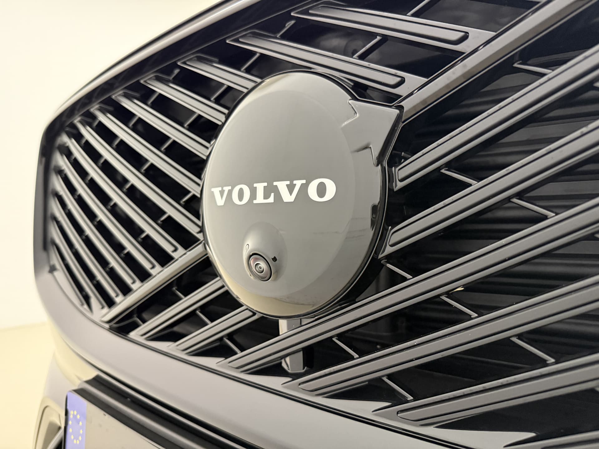 Volvo XC60 T8 455pk AWD HEICO - Ultra Black Edition / HEICO Sportuitlaatsysteem / HEICO Selected Level / 22'' HEICO Velgen / HEICO Remsysteem / Heico Intercooler / HEICO Sportpedalen / Luchtvering / Bowers en Wilkins audio / thumbnail 56