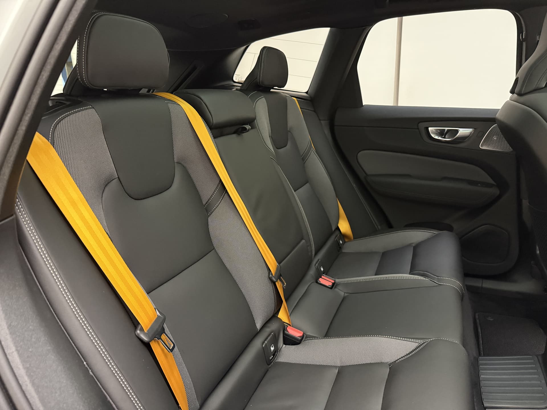 Volvo XC60 T8 455pk AWD Polestar Engineered / Bowers en Wilkins Audio / 22'' velgen / Öhlins schokdempers / Gelaagd glas / Alarm klasse 3 / thumbnail 15