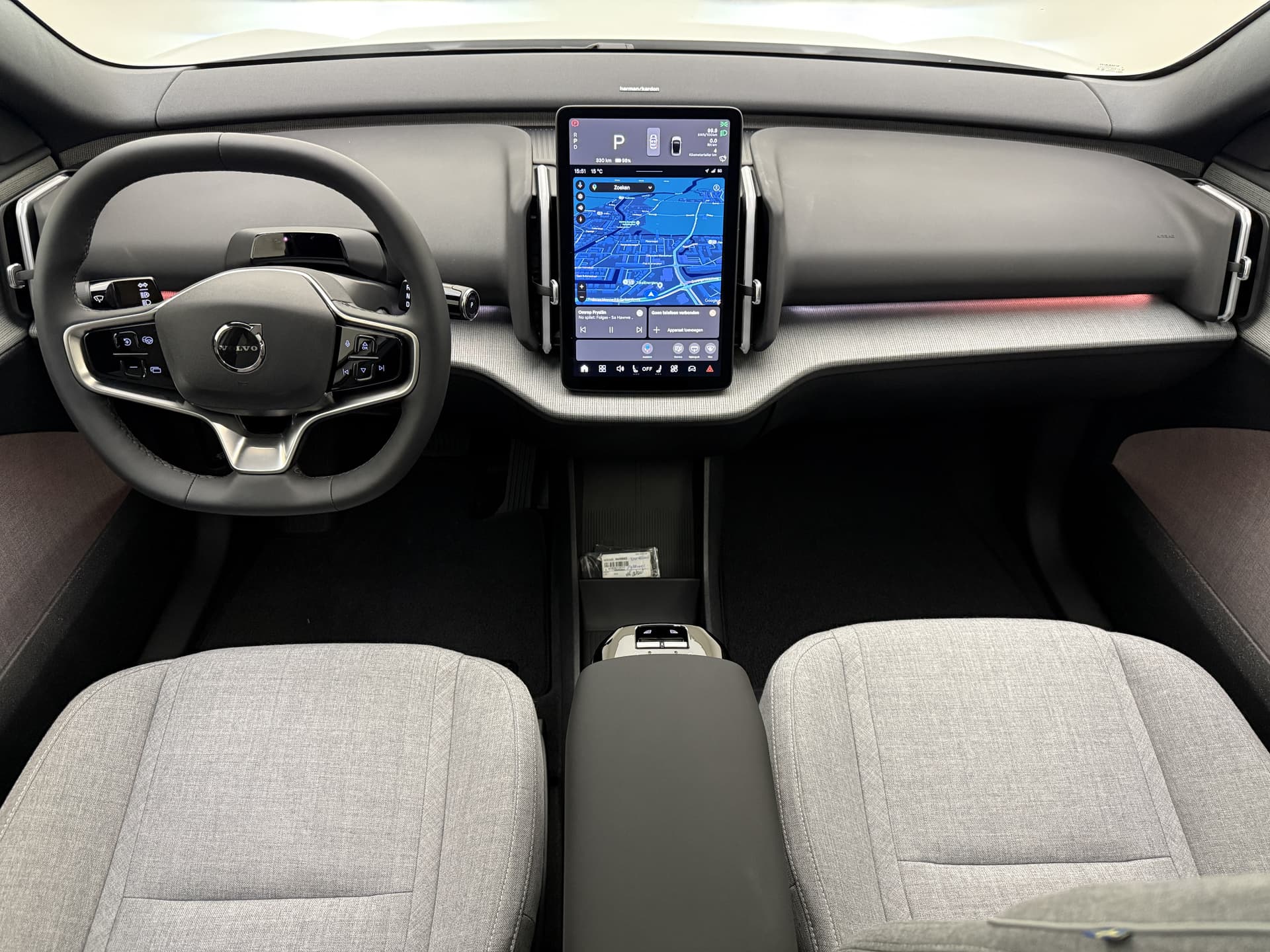 Volvo EX30 Twin Motor Performance Ultra Europa Sport / WOOL BLEND / 20" 5-Y-SPAAKS / BLACK PACK / GETINT GLAS / thumbnail 2