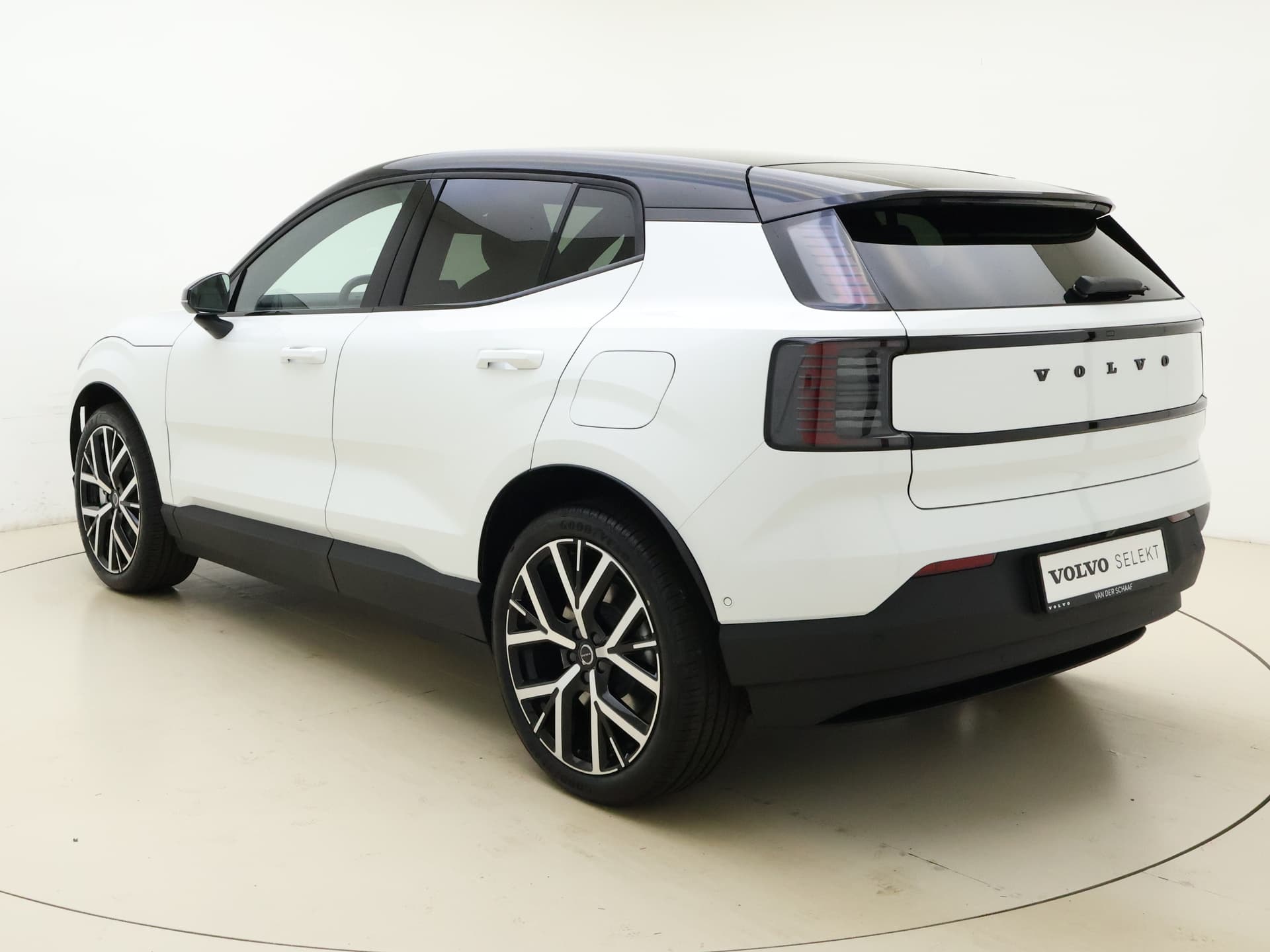 Volvo EX30 Twin Motor Performance Ultra Europa Sport / WOOL BLEND / 20" 5-Y-SPAAKS / BLACK PACK / GETINT GLAS / thumbnail 7