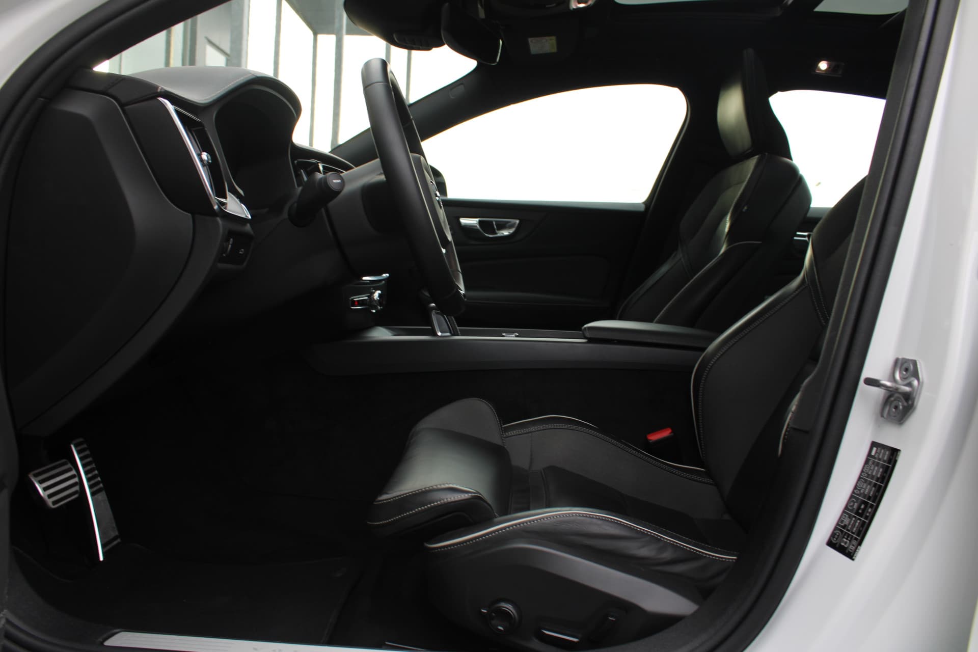 Volvo S60 B4 Automaat R-Design thumbnail 11